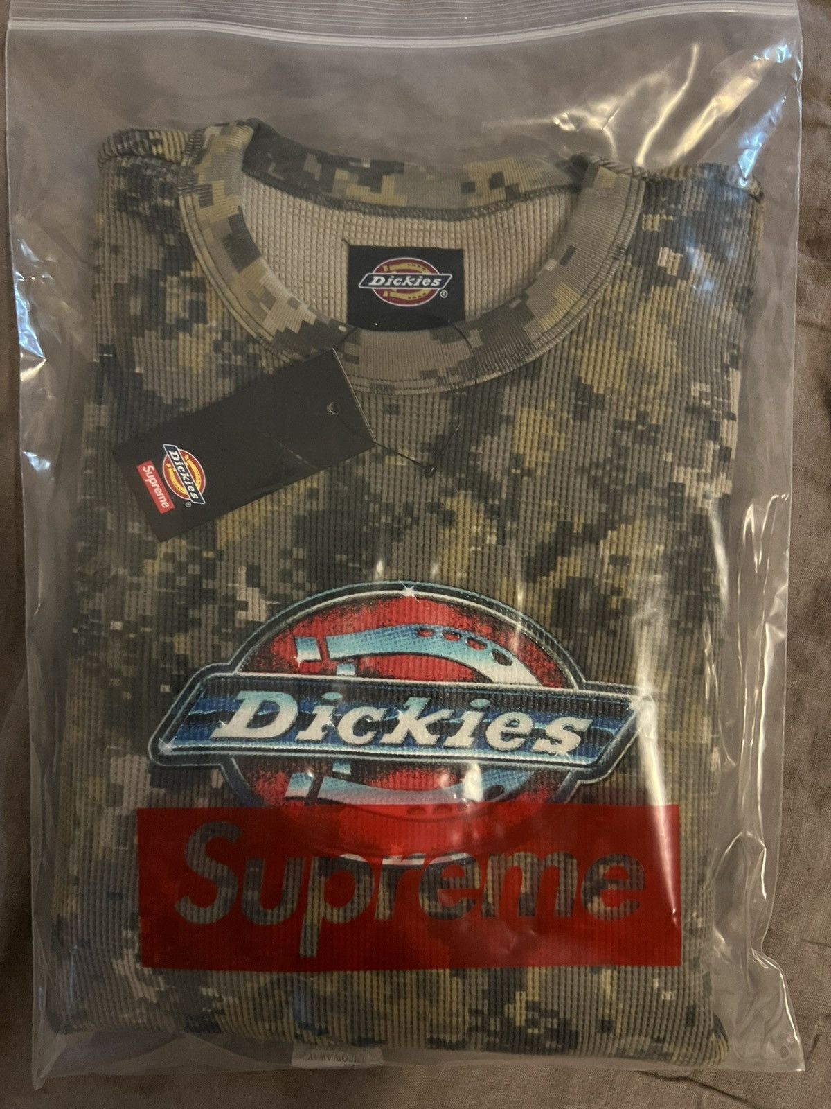 Dickies × Supreme Size Medium Camo Dickies x Supreme Thermal Size US M / EU 48-50 / 2 - 2 Thumbnail