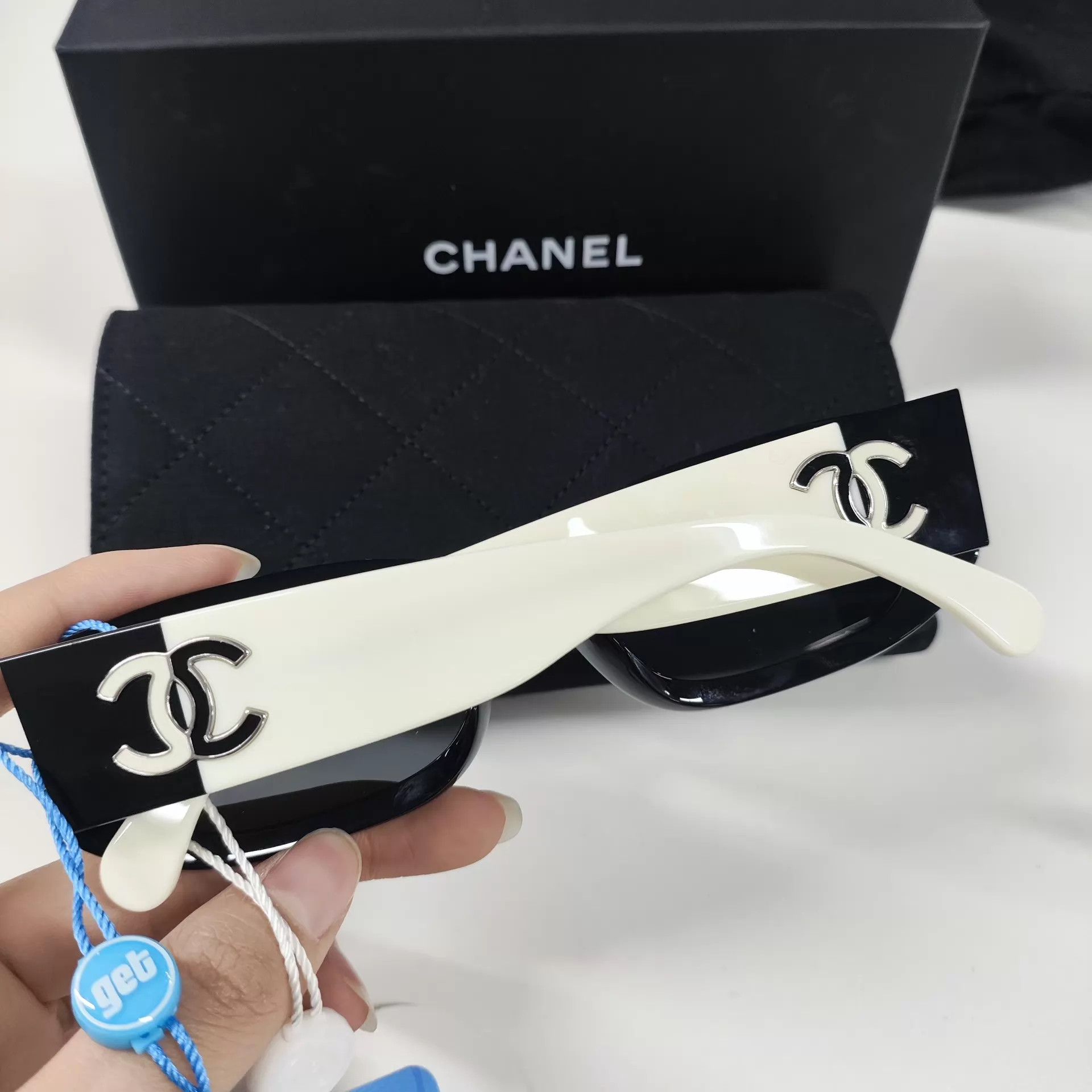 Chanel Chanel 25 Black & White Colorblock Sunglasses New Size ONE SIZE - 2 Thumbnail