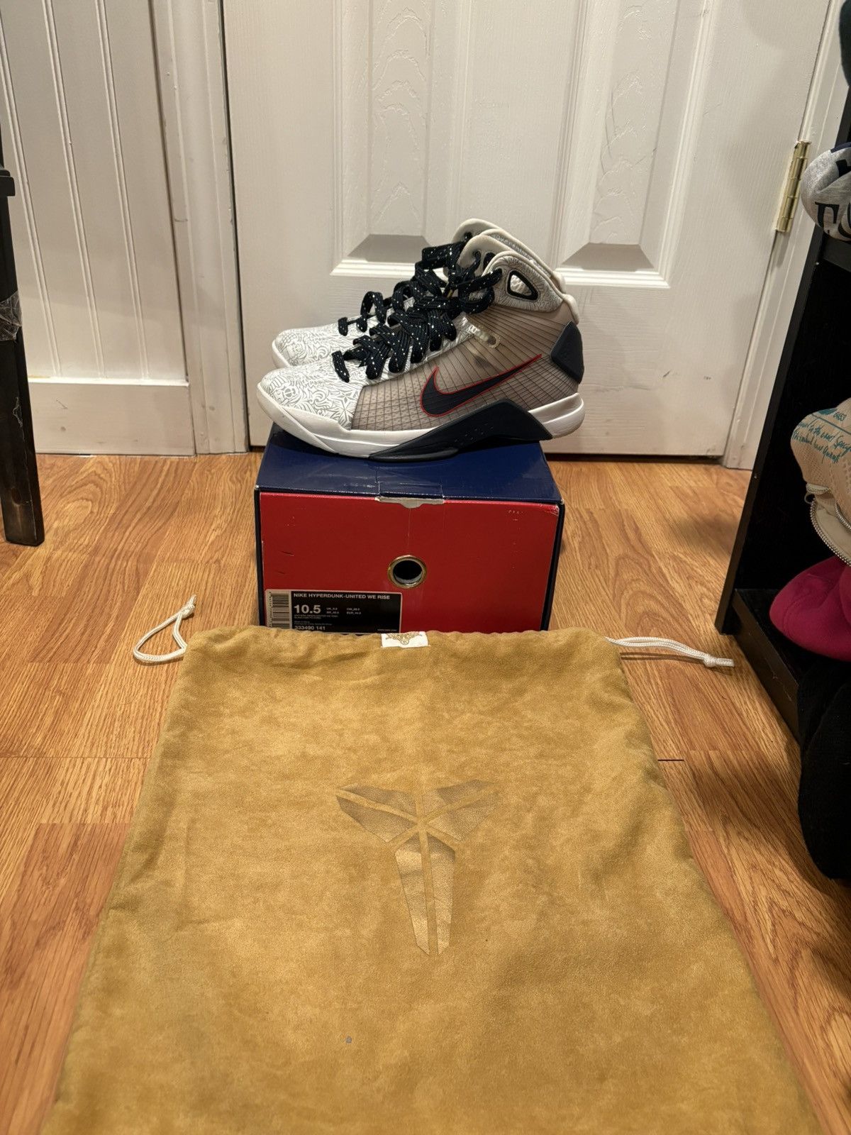 Nike Nike HyperDunk Kobe Elite USA Olympic United We Rise 2016 Size US 10.5 / EU 43-44 - 2 Thumbnail