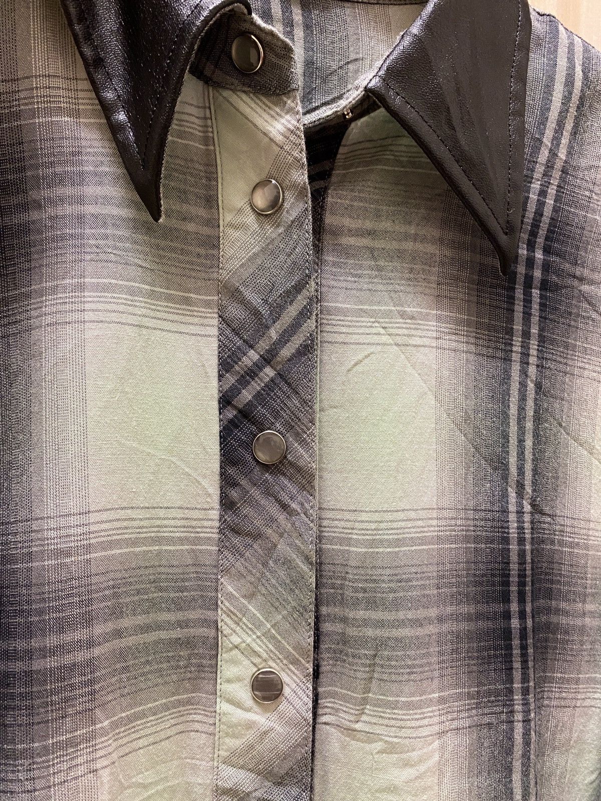 Issey Miyake × Tsumori Chisato Vintage IS Issey Miyake Sport Shadow Plaid Rayon Shirt Size US M / EU 48-50 / 2 - 3 Thumbnail