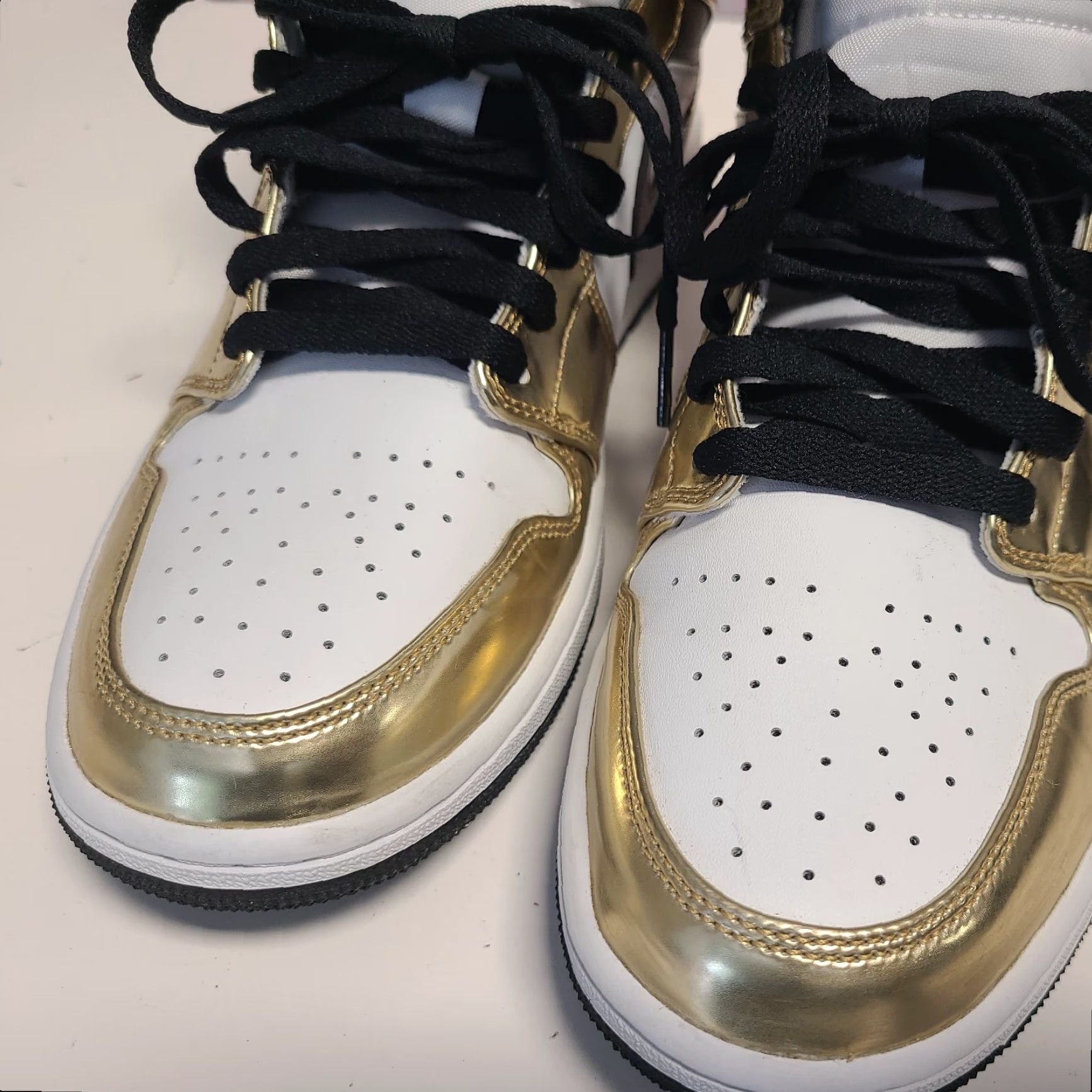 Nike Nike Jordan 1 Mid SE Metallic Gold 2020 Sneaker Unisex Adults Sz 9 US 8 UK Gold Toe Box Crease-Free, 42.5 EU Mens Womens Shoes Size US 10 / EU 43 - 6 Thumbnail