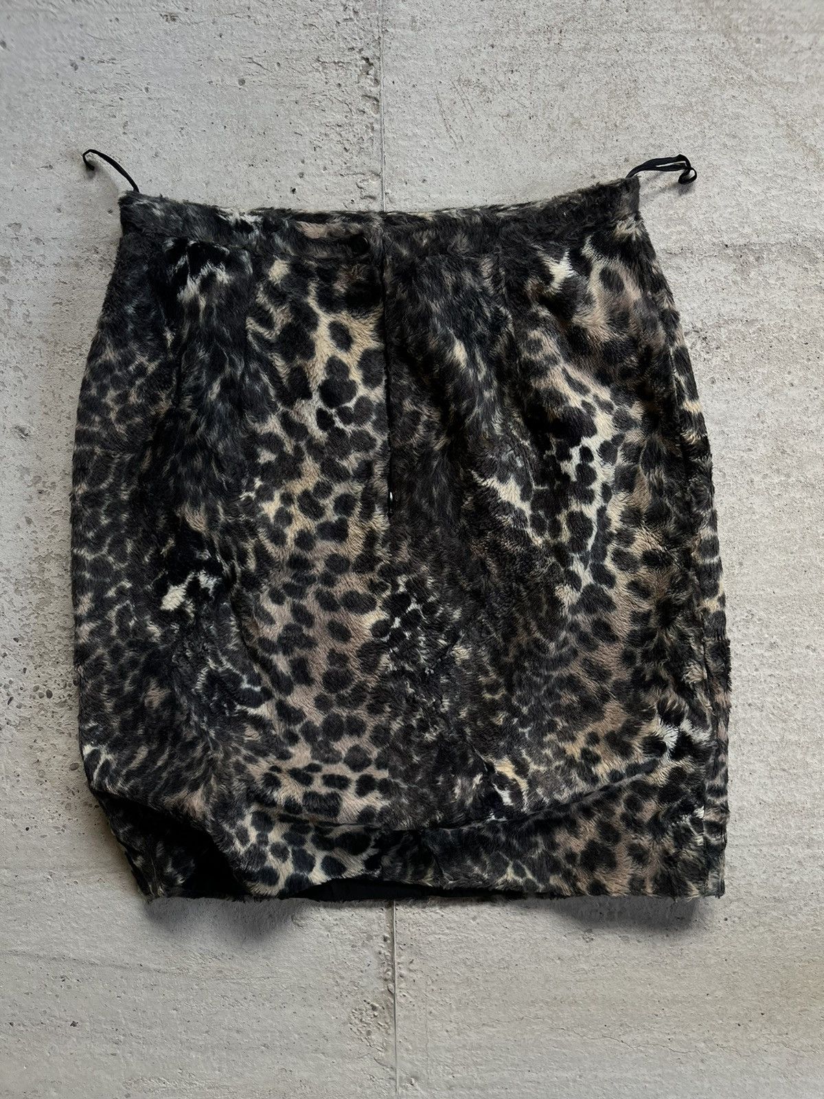image of Vintage Archive Anna Sui Leopard Fuzzy Midi Skirt, Women's (Size 28)