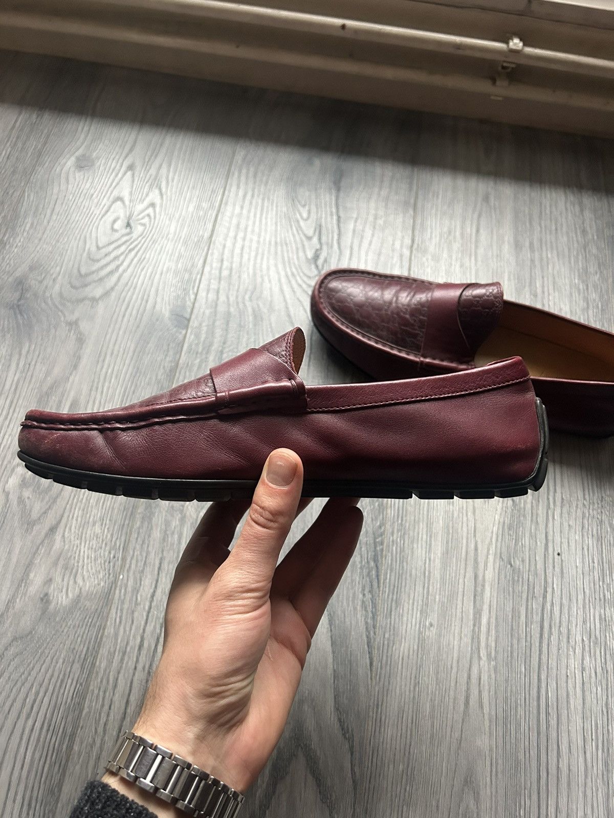 Gucci Gucci Burgundy Leather Loafers with Embossed GG Monogram Size US 7 / EU 40 - 8 Thumbnail