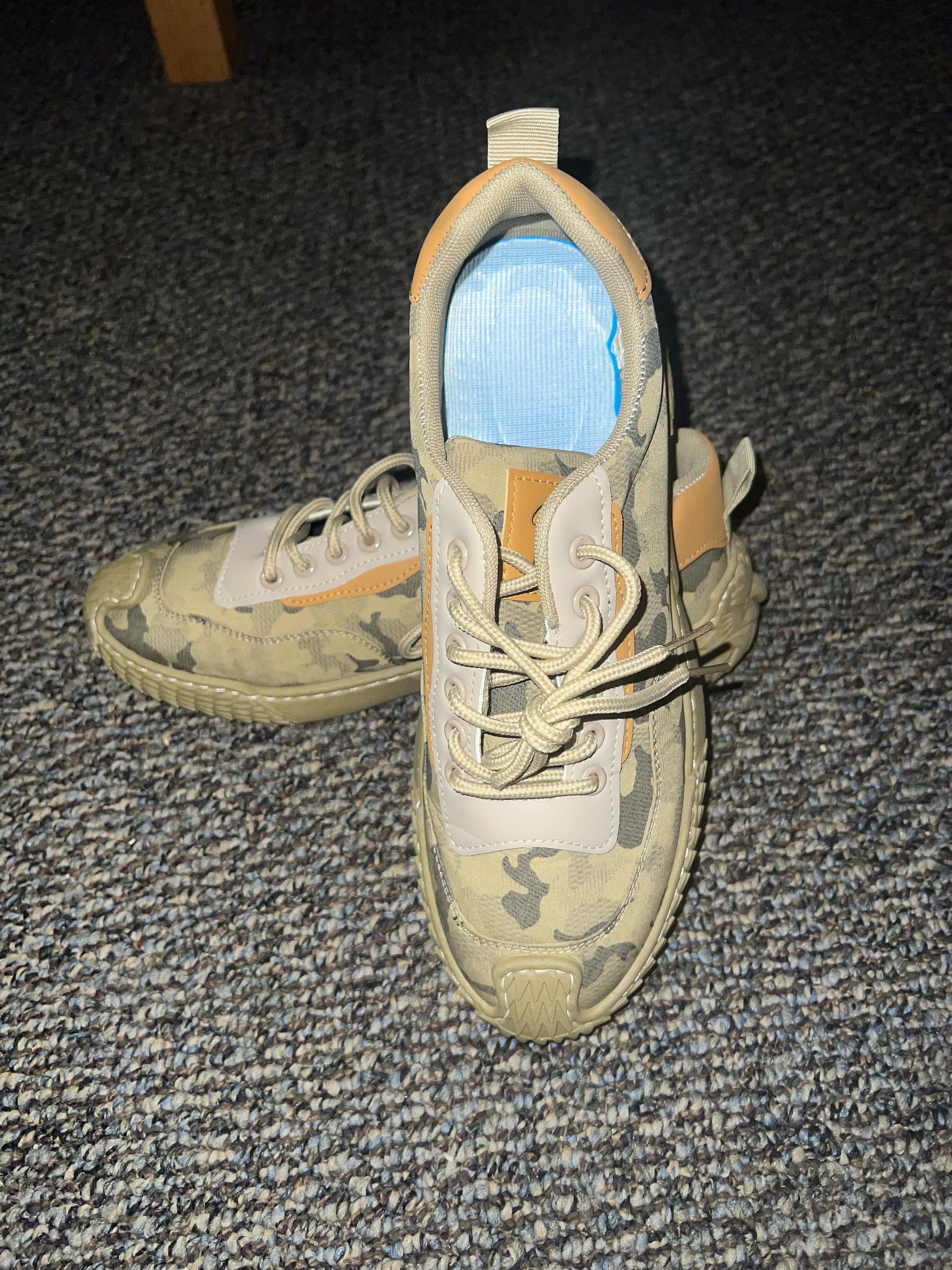 Other Running Shoes Size US 9 / EU 42 - 2 Thumbnail