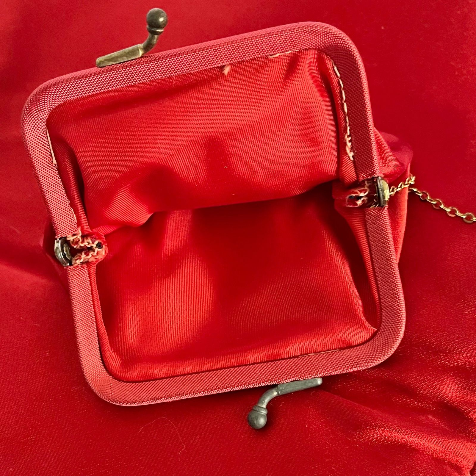 Vintage 1960s Morris Moskowitz MM Vintage Red Velvet Bow Clutch Size ONE SIZE - 6 Thumbnail