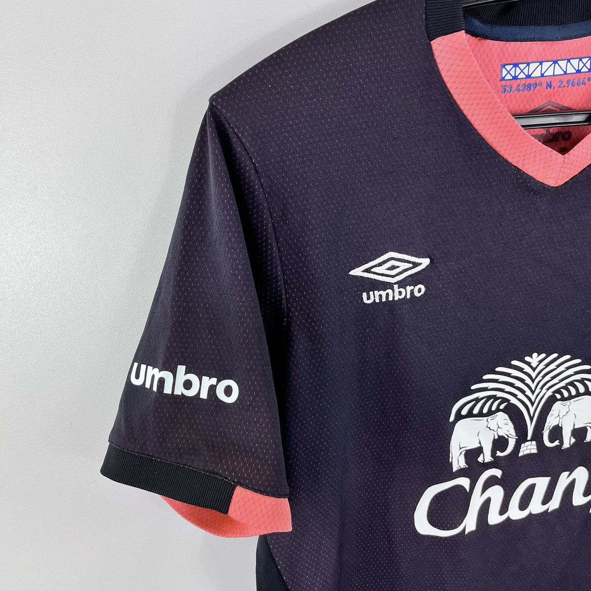 Umbro Umbro Everton 2016/2017 Away Jersey Size S Size US S / EU 44-46 / 1 - 4 Thumbnail