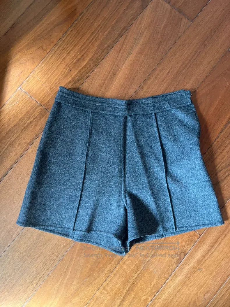 Valentino Valentino cashmere shorts Size 41" - 1 Thumbnail