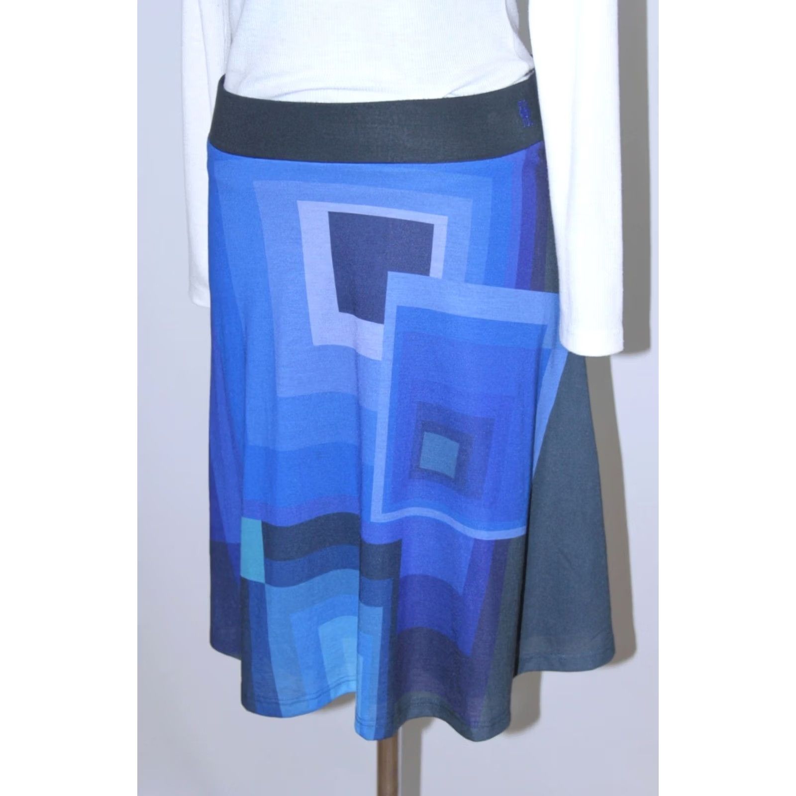 Desigual Desigual womens skirt Size M Multicoloured Size 32" / US 10 / IT 46 - 2 Thumbnail