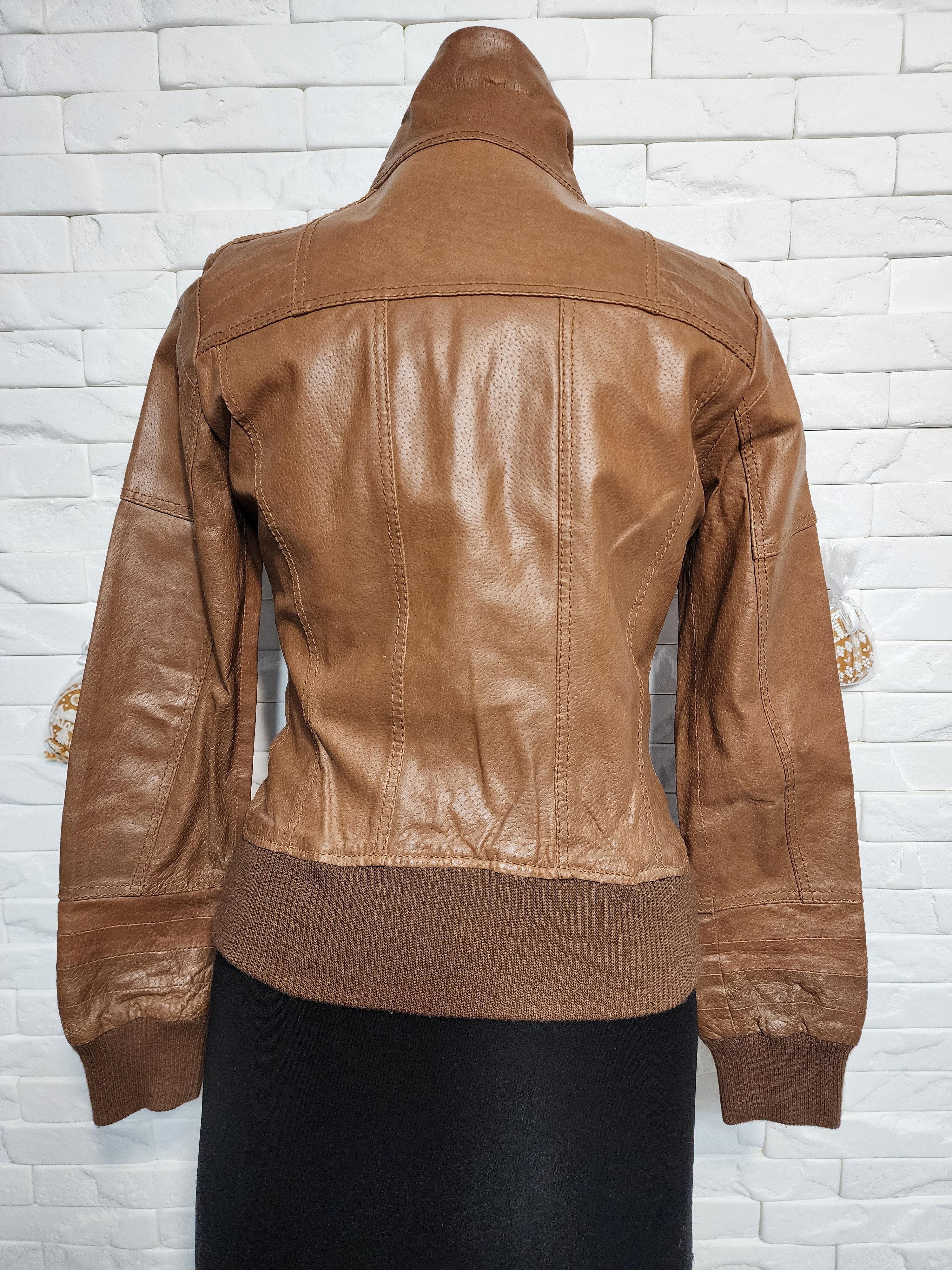 Genuine Leather Brown Leather Jacket: Women's Zip-Up Sportswear. Size M / US 6-8 / IT 42-44 - 4 Thumbnail