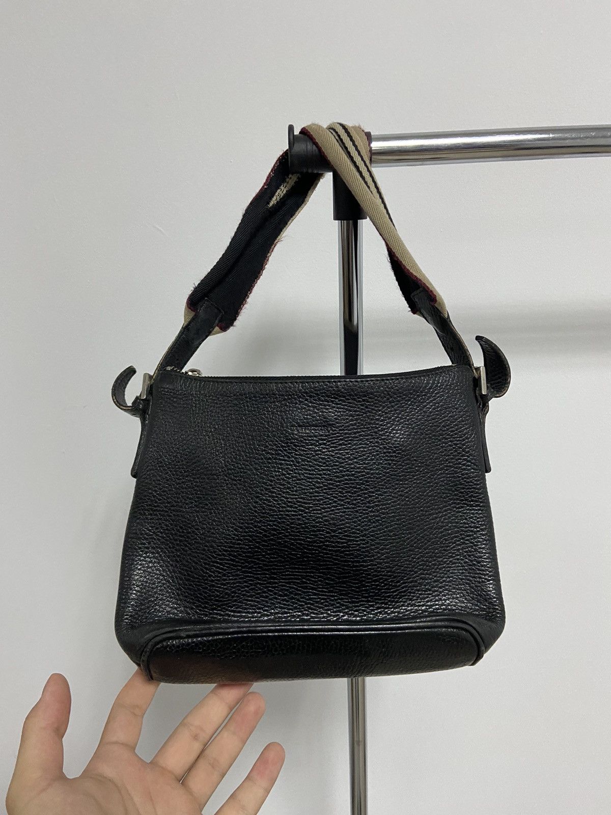 Burberry × Vintage Burberry Small Logo Vintage Leather Bag Luxury Size ONE SIZE - 1 Thumbnail