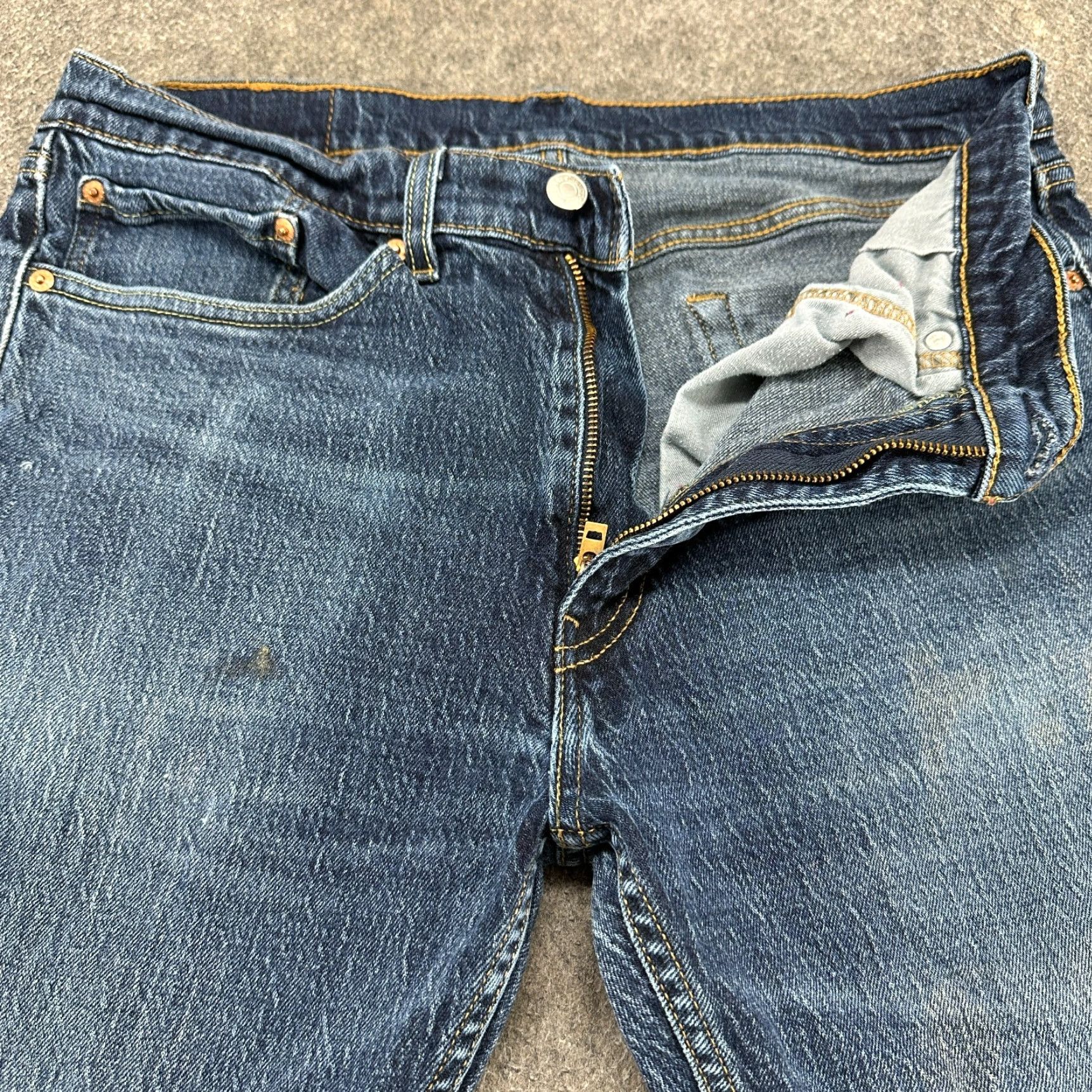 Levi's Levi's 505 Jeans Regular 34x30 Blue Denim 100% Cotton Straight Mid Rise Distressed 5-Pocket Mens Jeans Size US 34 / EU 50 - 2 Thumbnail