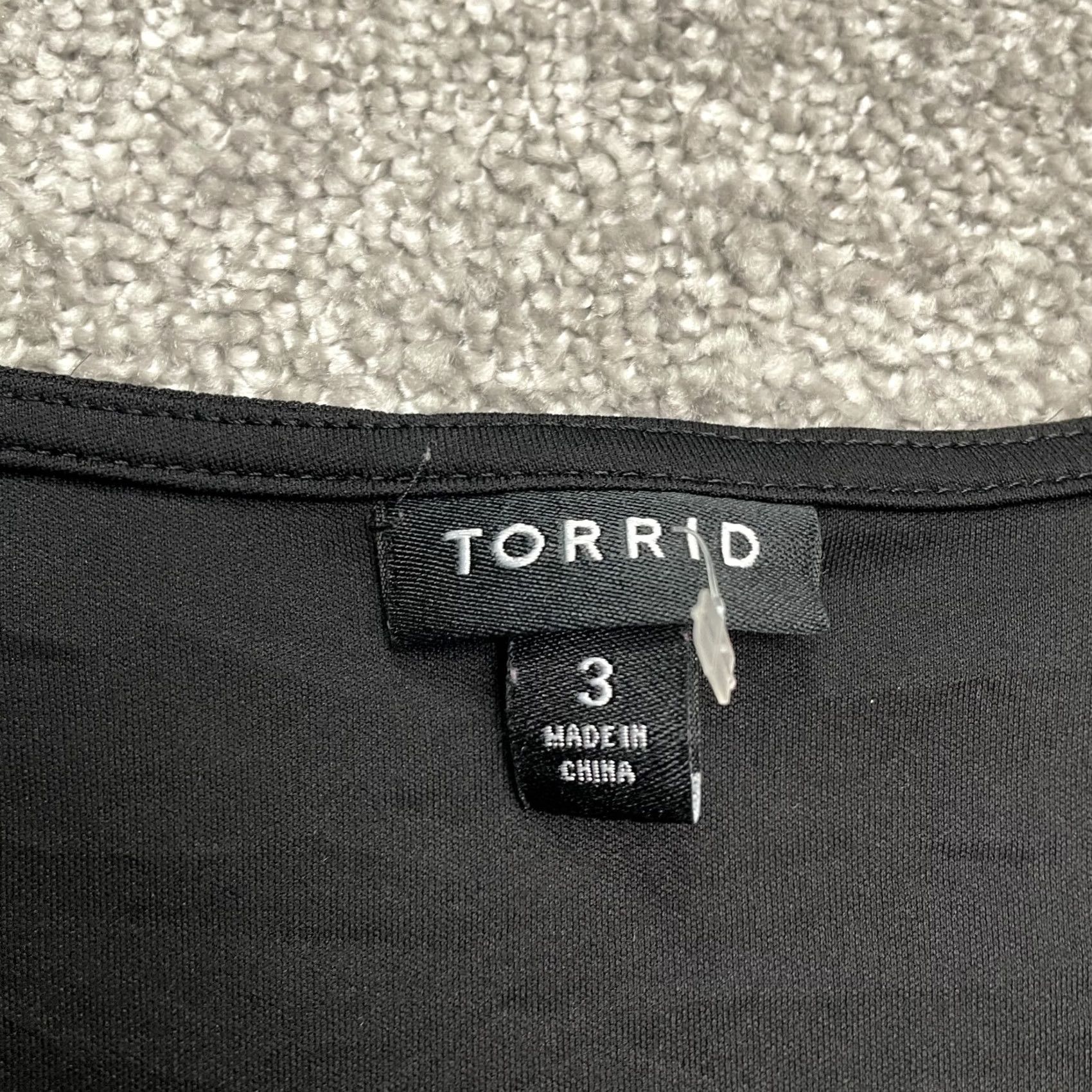 Torrid Torrid Blouse Shirt Womens 3 Black V-Neck Short Sleeve Knit Nylon Spandex Casual Loose Threads Size XS / US 0-2 / IT 36-38 - 6 Thumbnail