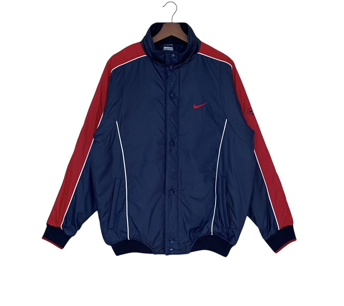 Vintage Vintage Brand Nike Big Logo Jacket 1990s Size US L / EU 52-54 / 3 - 2 Thumbnail