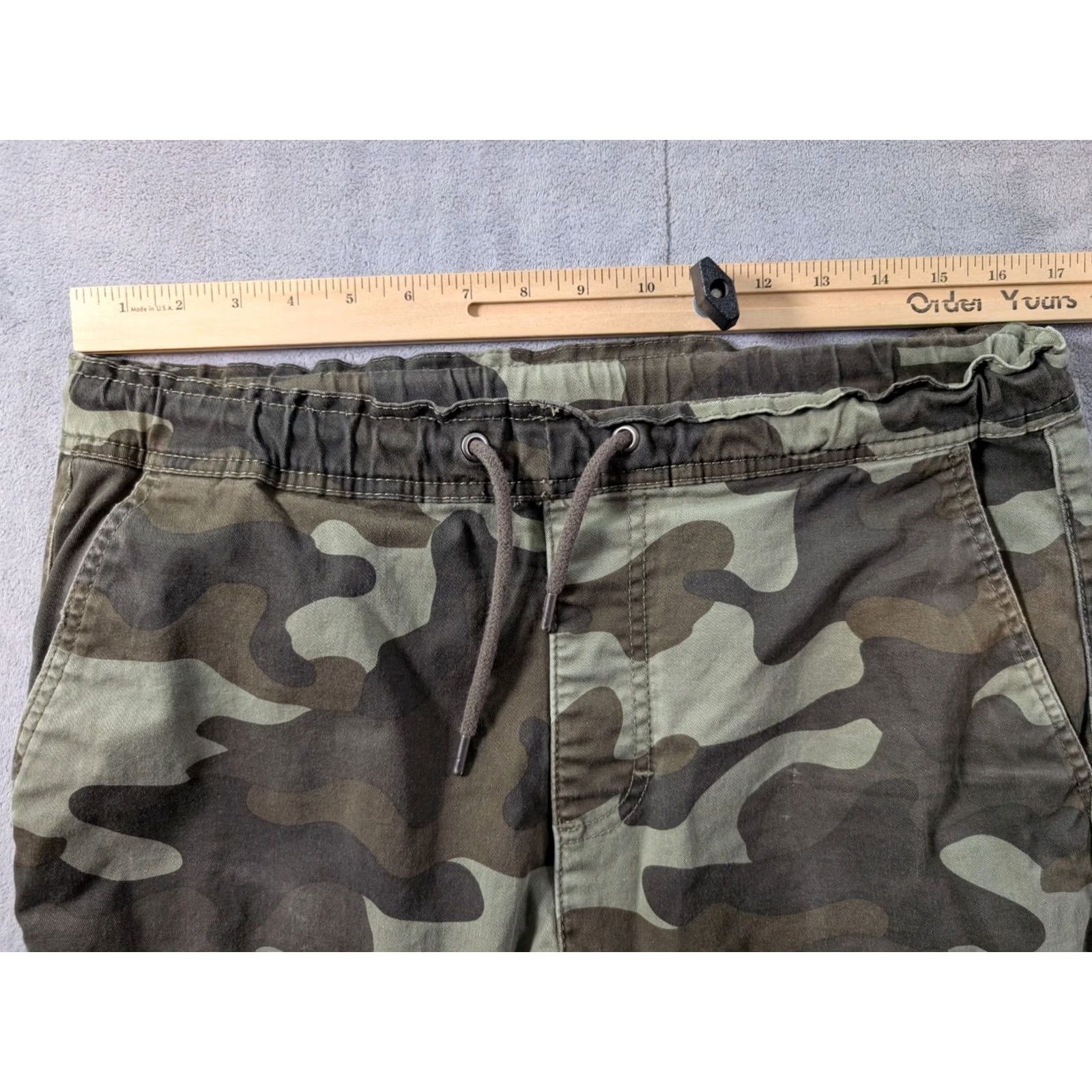 Vintage American Rag Camouflage Pants Green Men's Medium Tapered Drawstring Pull On Jeans Jogger Casual Everyday Pant Size US 30 / EU 46 - 2 Thumbnail