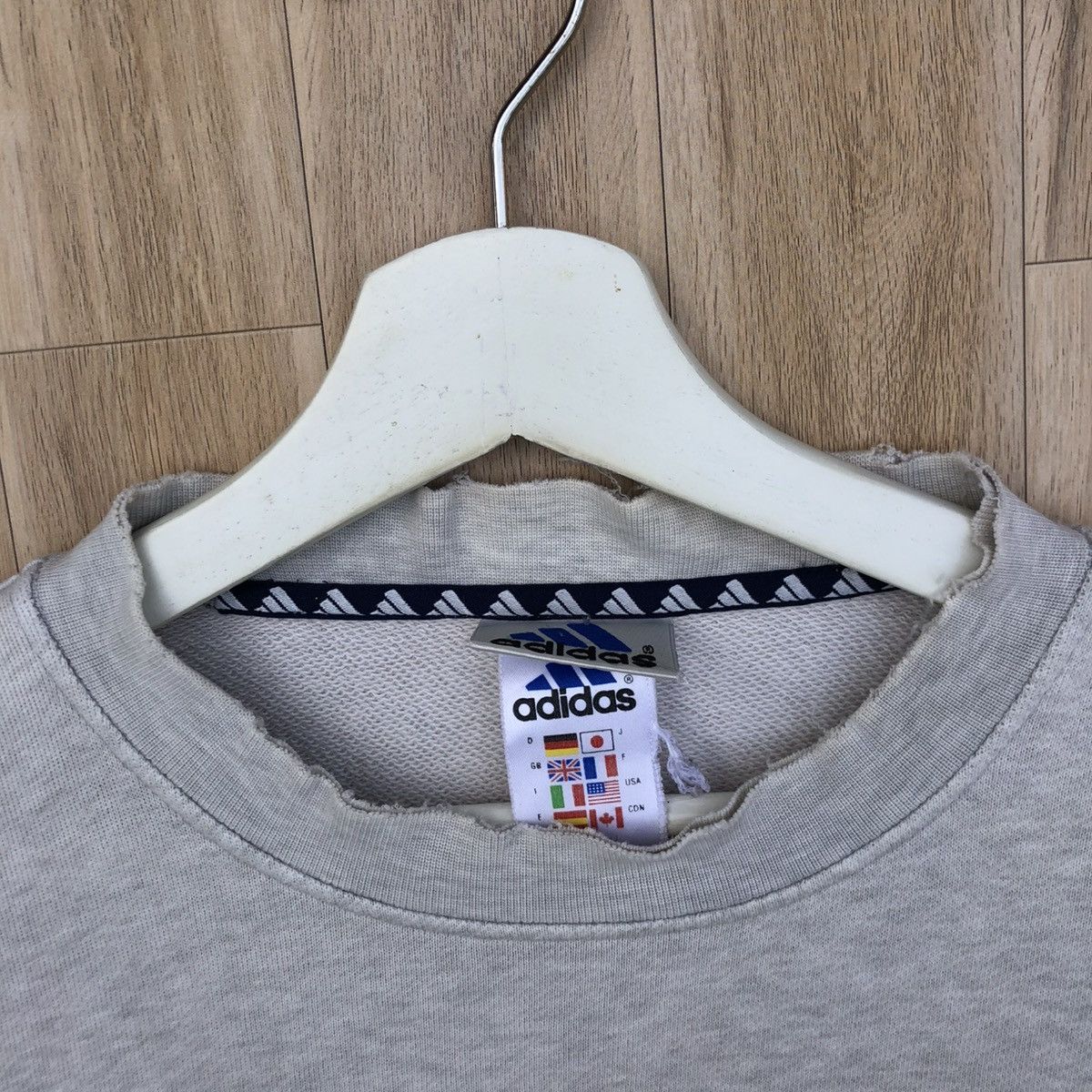Adidas × Vintage Vintage Adidas Sportswear Pullover Sweatshirt Size US L / EU 52-54 / 3 - 6 Thumbnail