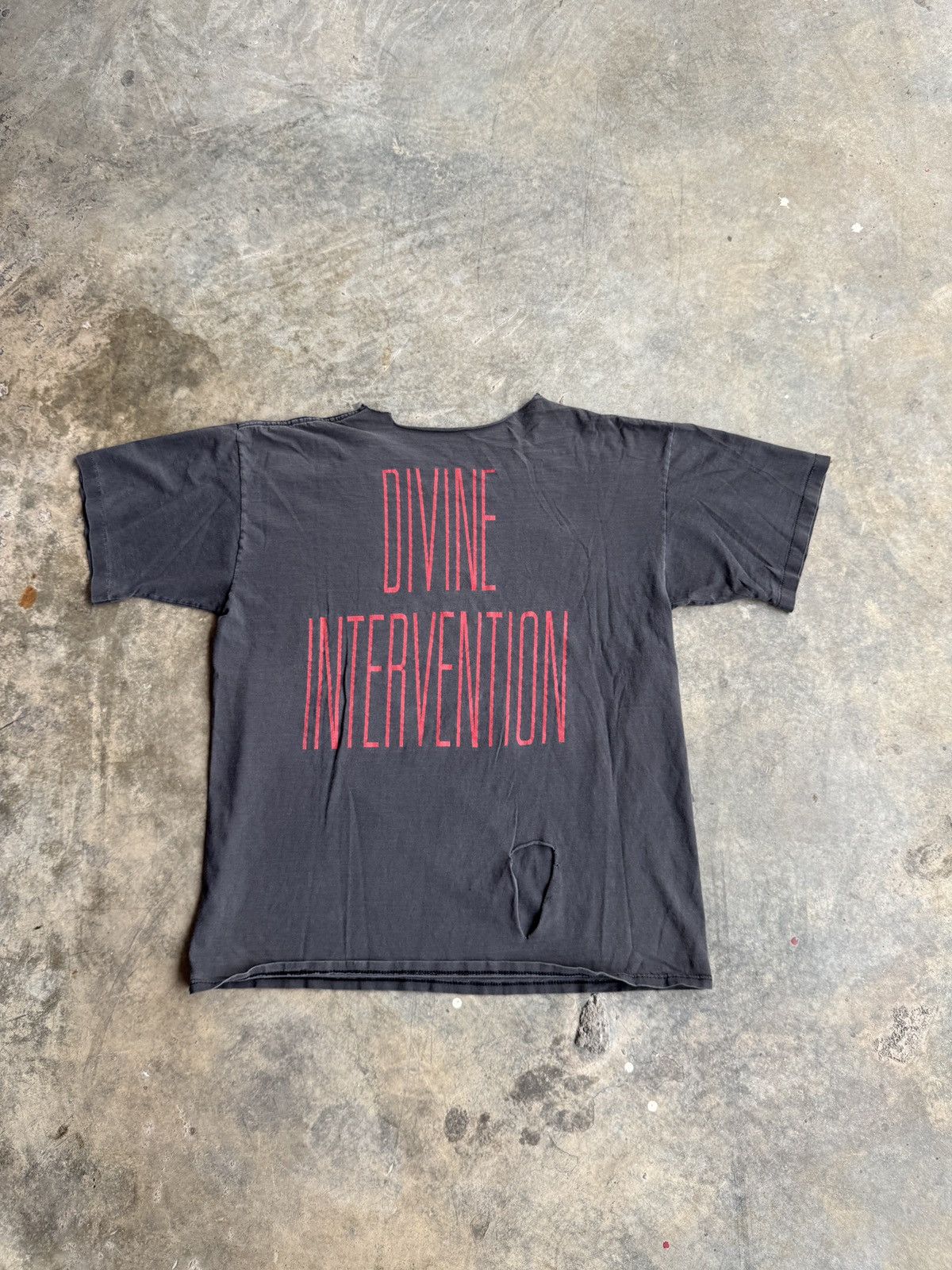 Band Tees × Vintage *RARE* 1995 VINTAGE TEE SLAYER DIVINE INTERVENTION FADED Size US L / EU 52-54 / 3 - 6 Thumbnail