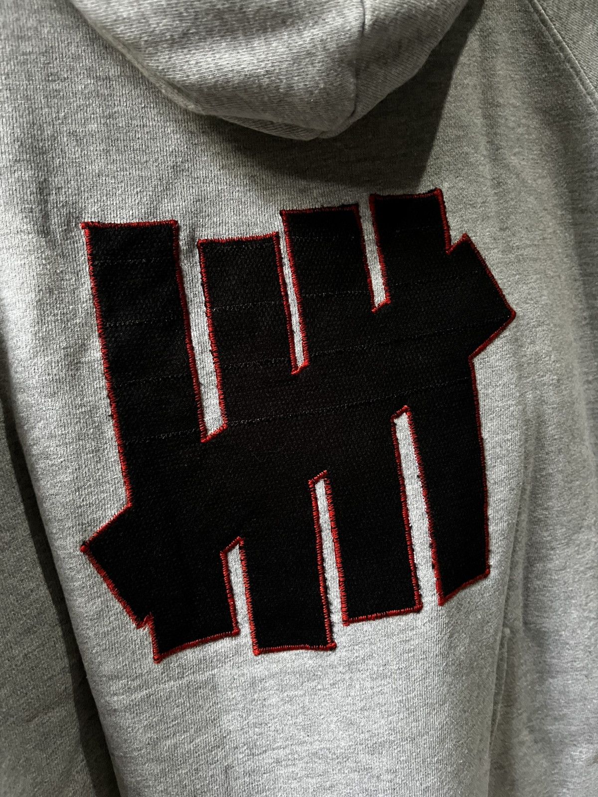 Undefeated Undefeated logo hooded emboidered sweatshirt size L Size US L / EU 52-54 / 3 - 3 Thumbnail