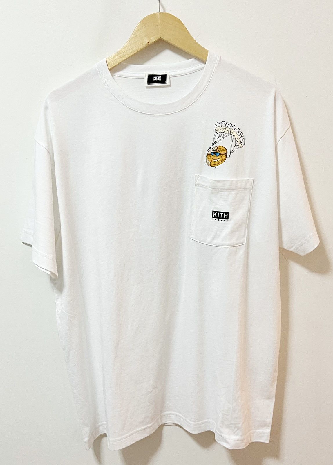 Kith × Vintage Kith Treats Parade II Tee Size US L / EU 52-54 / 3 - 8 Thumbnail