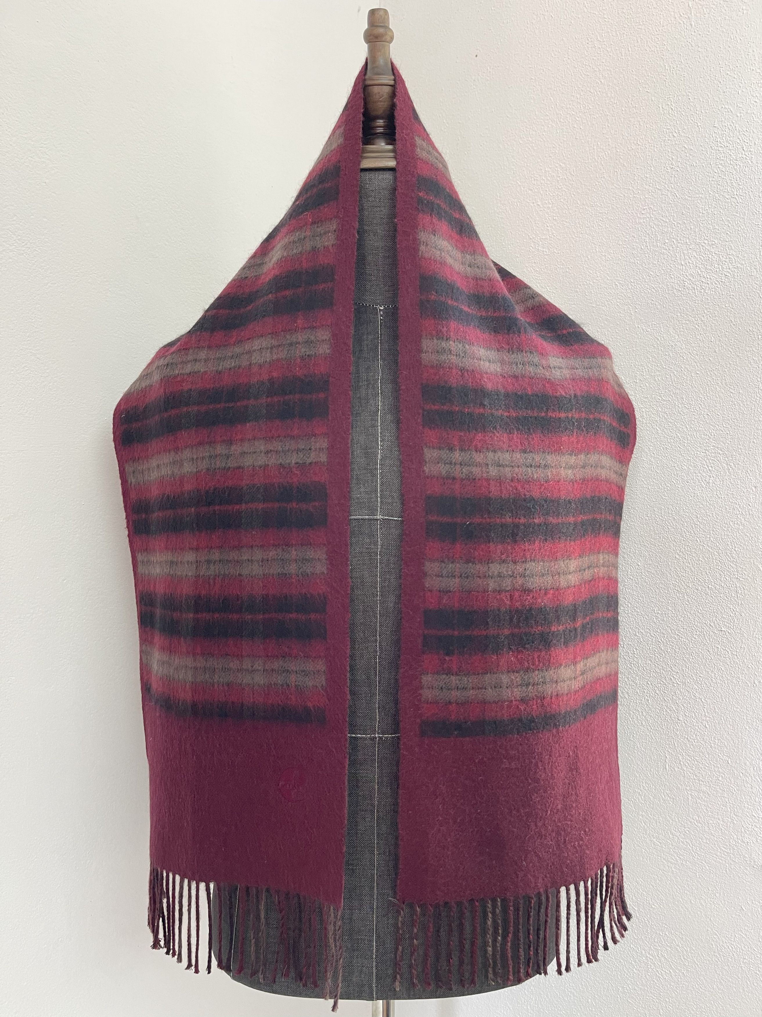 Carven Vintage Carven Scarf / Muffler - 6095 Size ONE SIZE - 3 Thumbnail