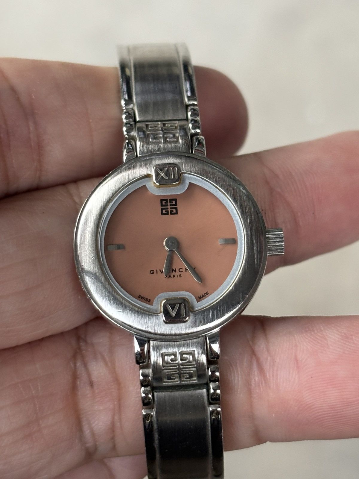 Givenchy Vintage Givenchy swiss made watches Size ONE SIZE - 1 Thumbnail