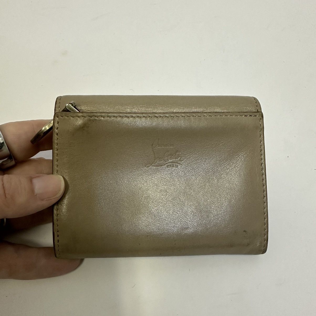 Christian Louboutin Christian Louboutin Spiked Leather Wallet Beige w Red Size ONE SIZE - 8 Thumbnail