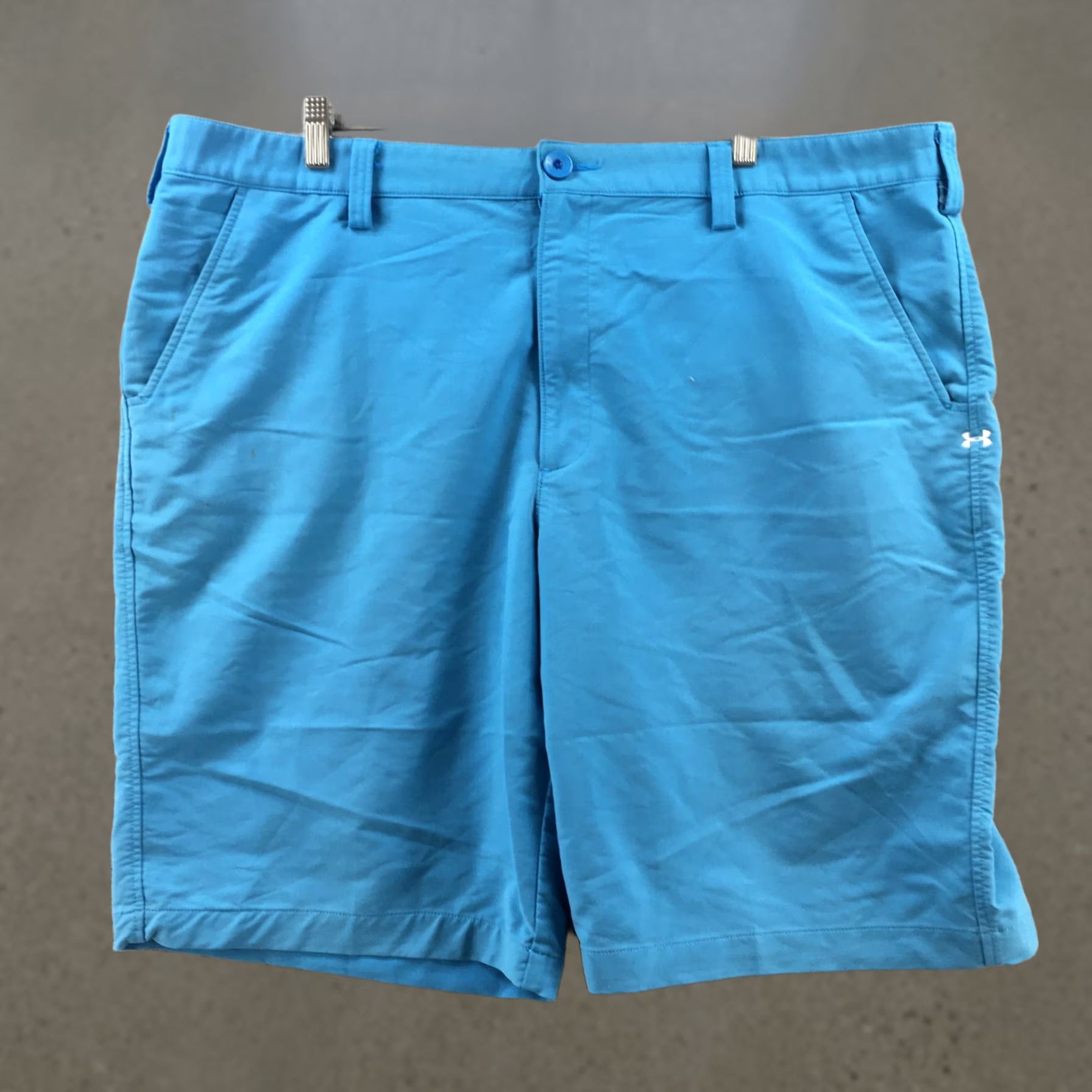 Under Armour Under Armour Bermuda Shorts Mens 42 Blue Mid Rise Casual Pockets Shorts Mens Bermuda (42) Blue Size US 42 / EU 58 - 1 Thumbnail