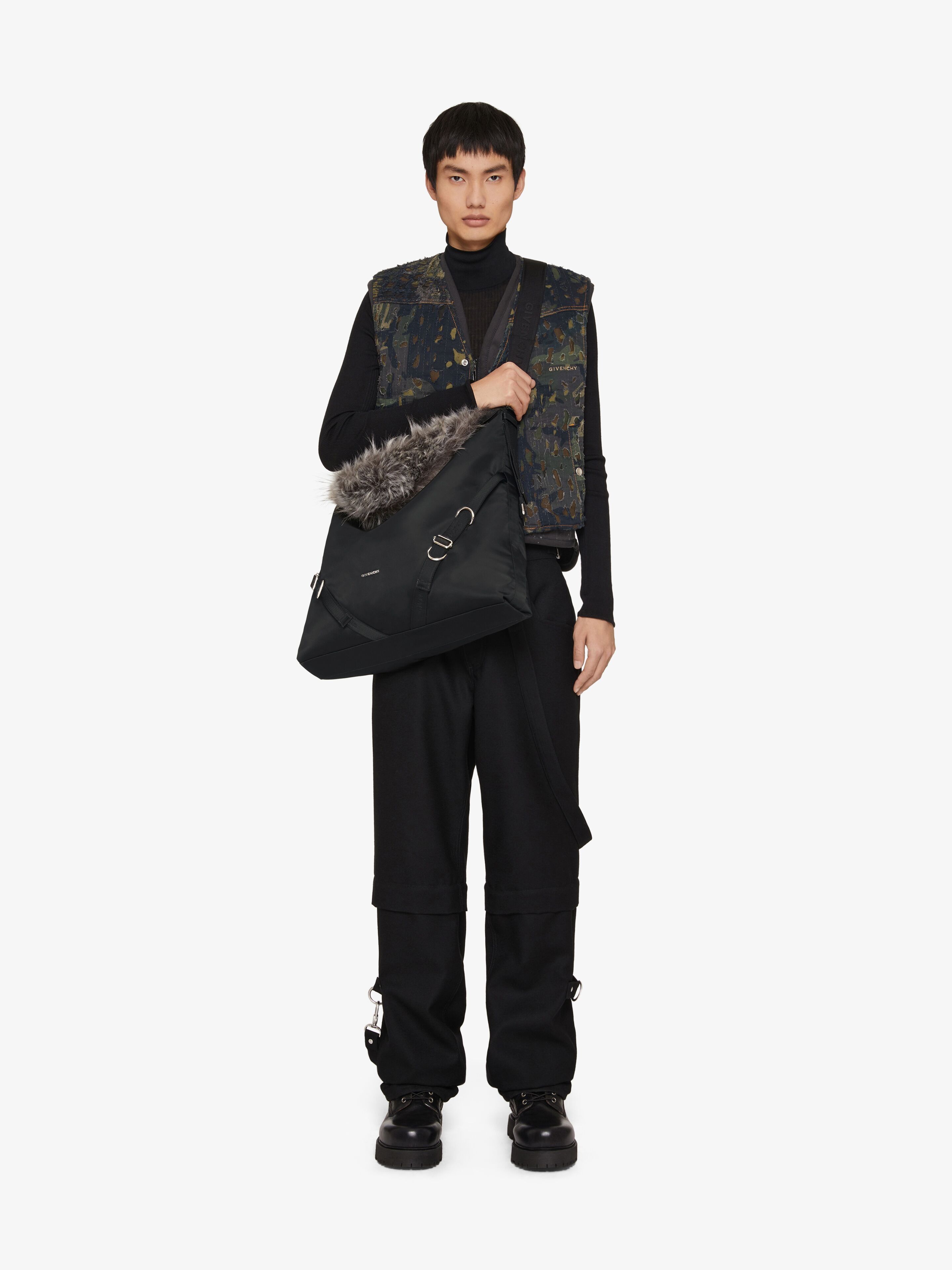 Givenchy o1w1db10325 Size: OS/Voyou Xl Bag in Black Size ONE SIZE - 2 Thumbnail