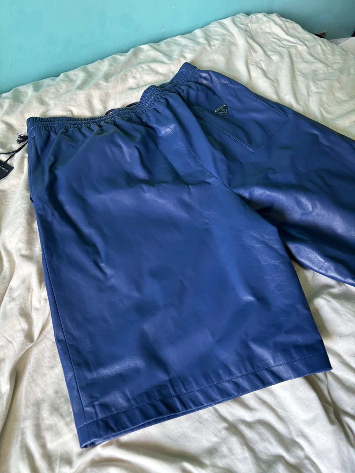 Prada Prada leather logo short Size US 44 / EU 60 - 2 Thumbnail