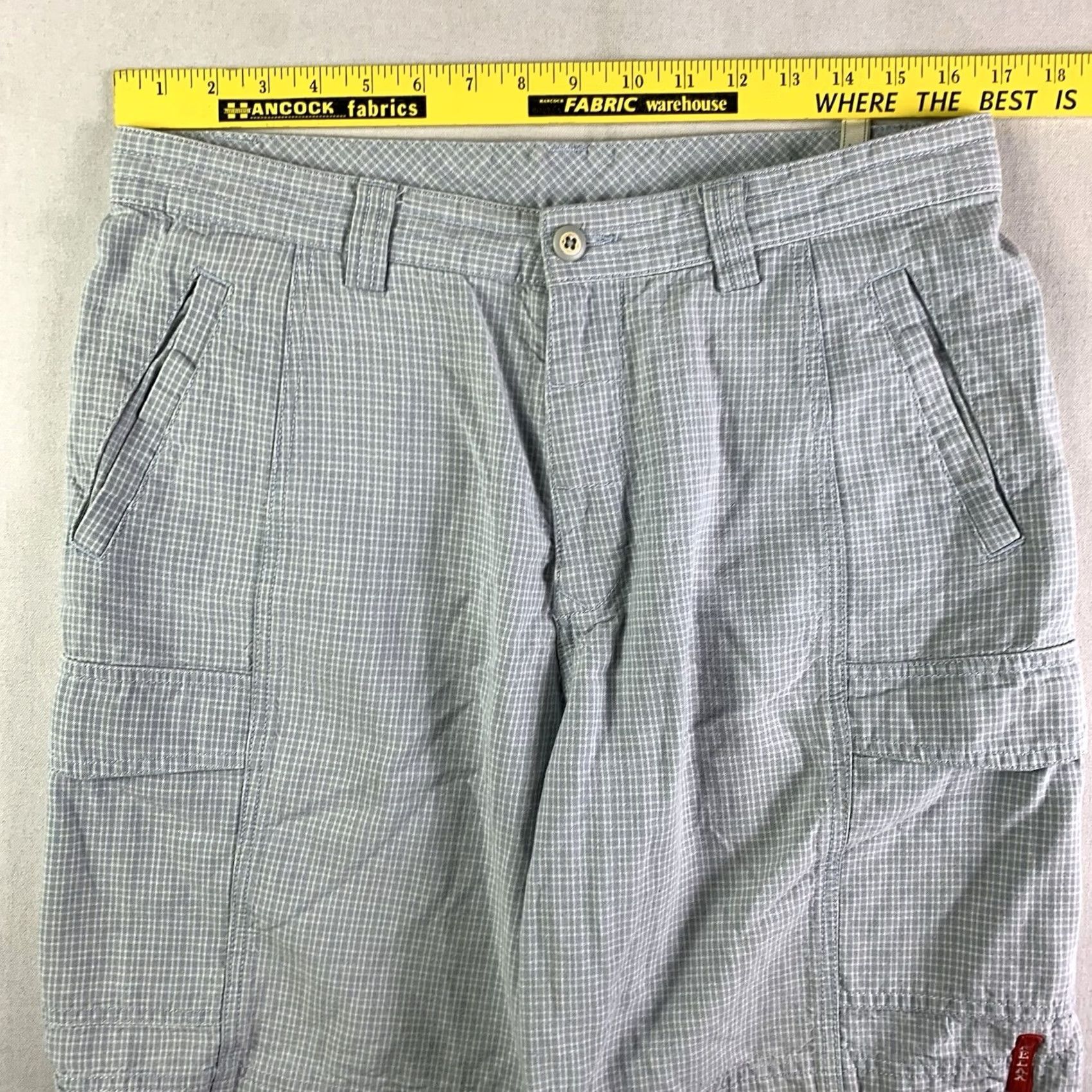 Tommy Bahama Tommy Bahama Shorts Regular Men 32 Bermuda Beach Casual Chino Cotton Tencel Blue Charleston Beach Theme Pocket Pockets Checkered Summer Spring Size US 33 - 3 Thumbnail
