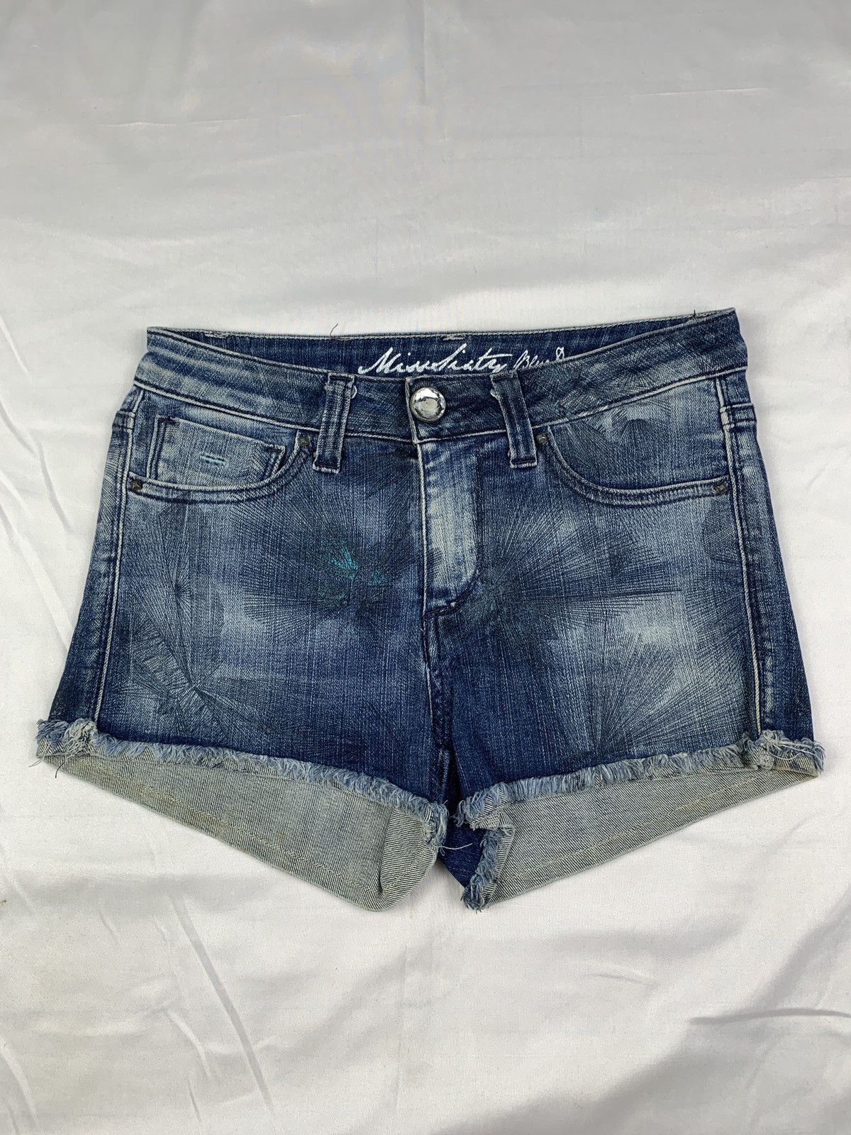 Miss Sixty 2000s Miss Sixty Italy Stretchy Fireworks Art Hot Shorts Size 27" / US 4 / IT 40 - 4 Thumbnail