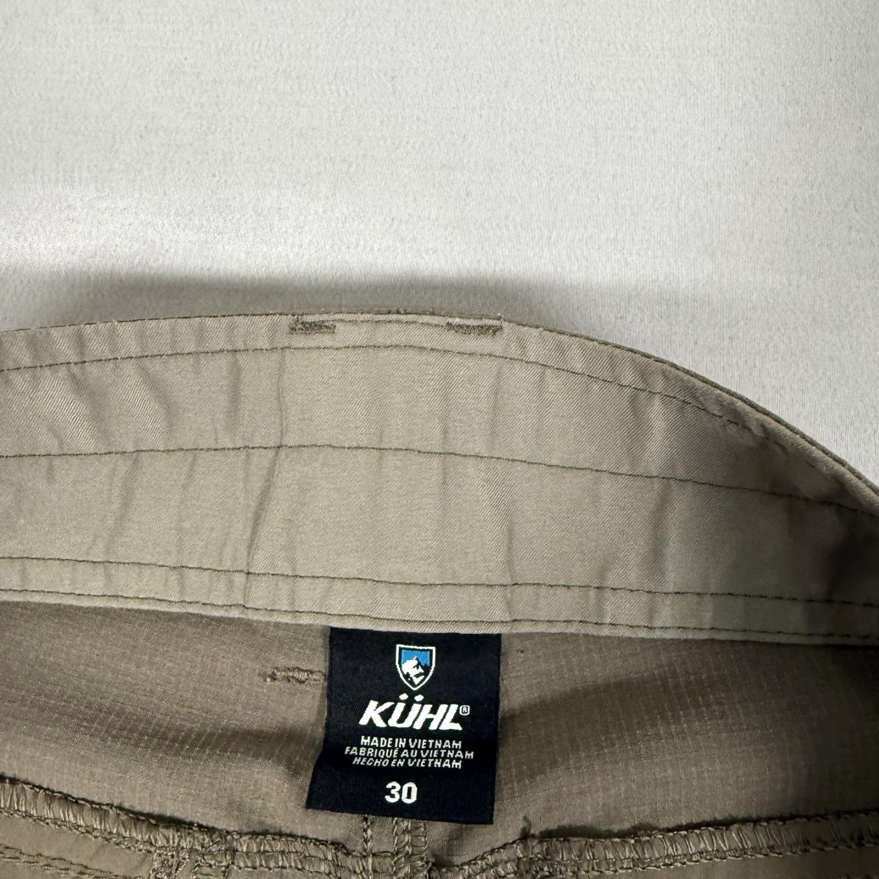 Vintage Kuhl Shorts Mens 30 Tan Cargo Silencr Hiking Trail Zip Pocket Outdoor Stretch Size US 30 / EU 46 - 7 Thumbnail