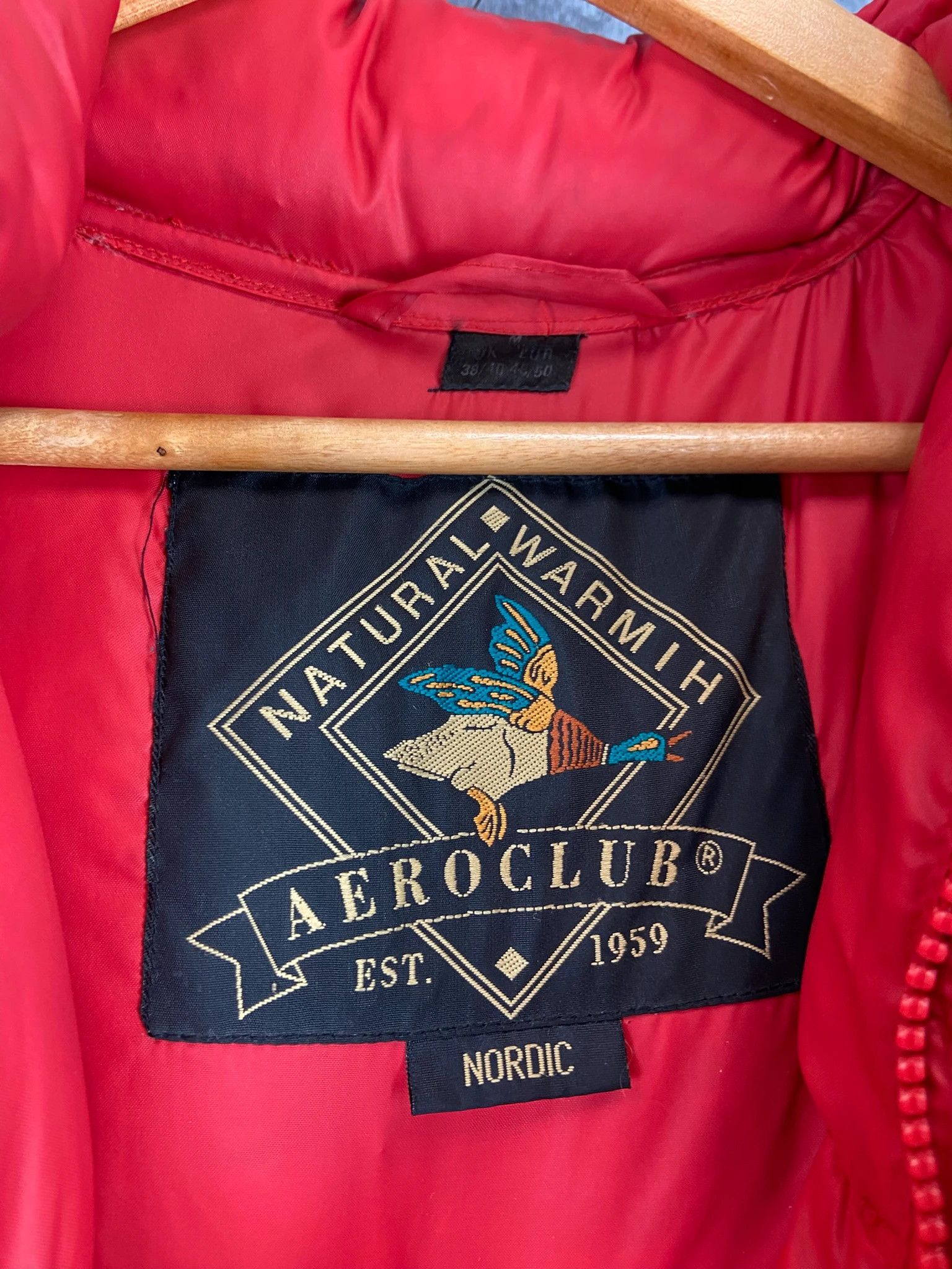 Vintage Vintage Red Puffer Jacket – Oversized Look, Size M Size US M / EU 48-50 / 2 - 3 Thumbnail
