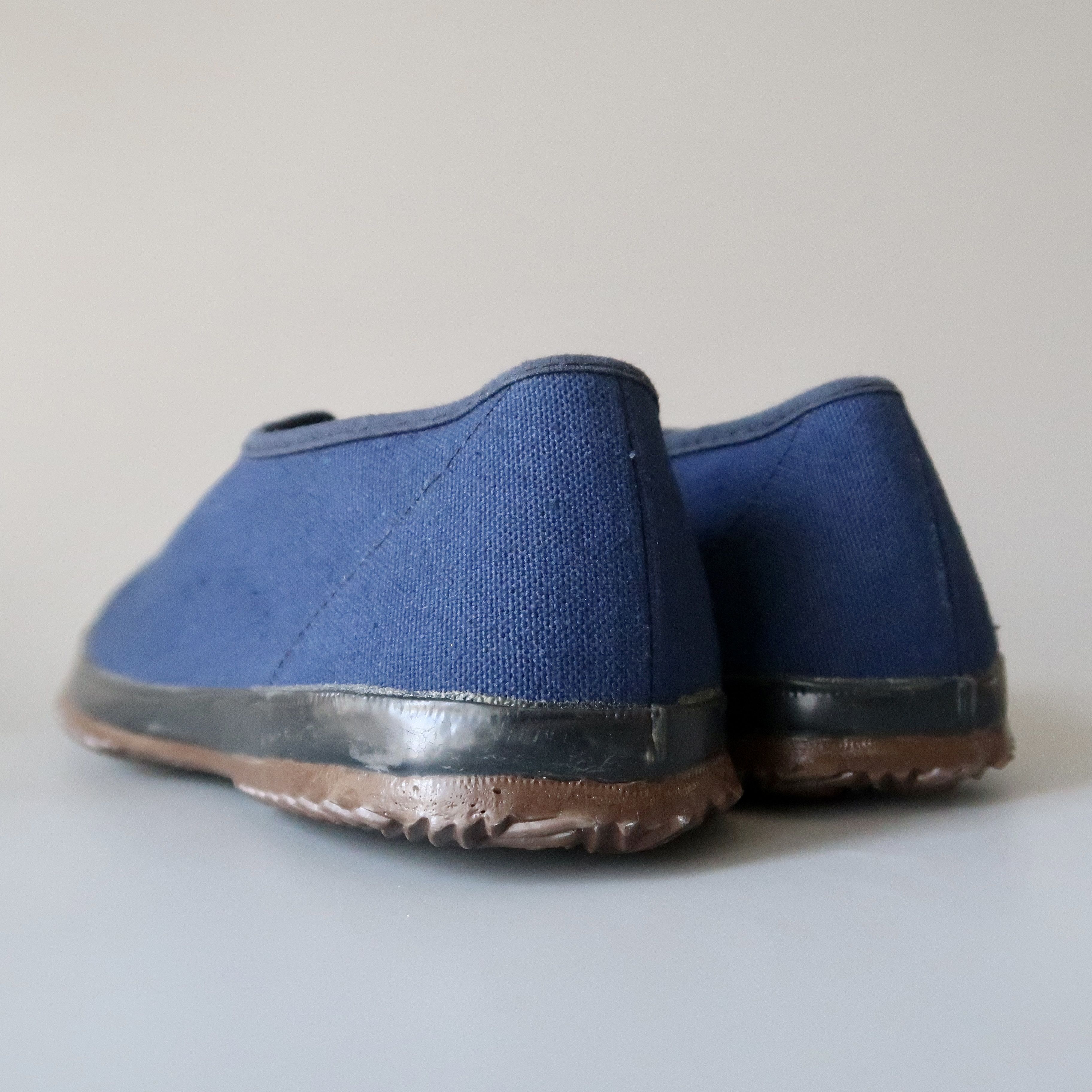 Tretorn DEADSTOCK, VTG 1940s Swedish Army gym trainers by TRETORN Size US 10.5 / EU 43-44 - 4 Thumbnail