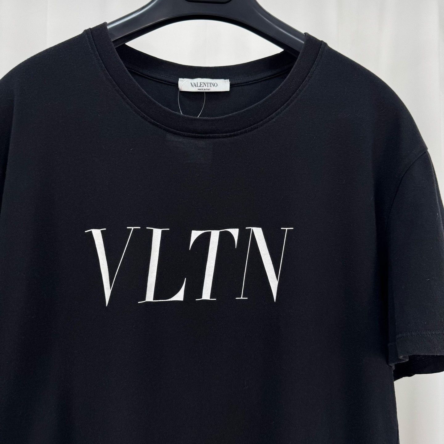 Valentino Valentino Printed Letter Short-Sleeve Size US M / EU 48-50 / 2 - 3 Thumbnail