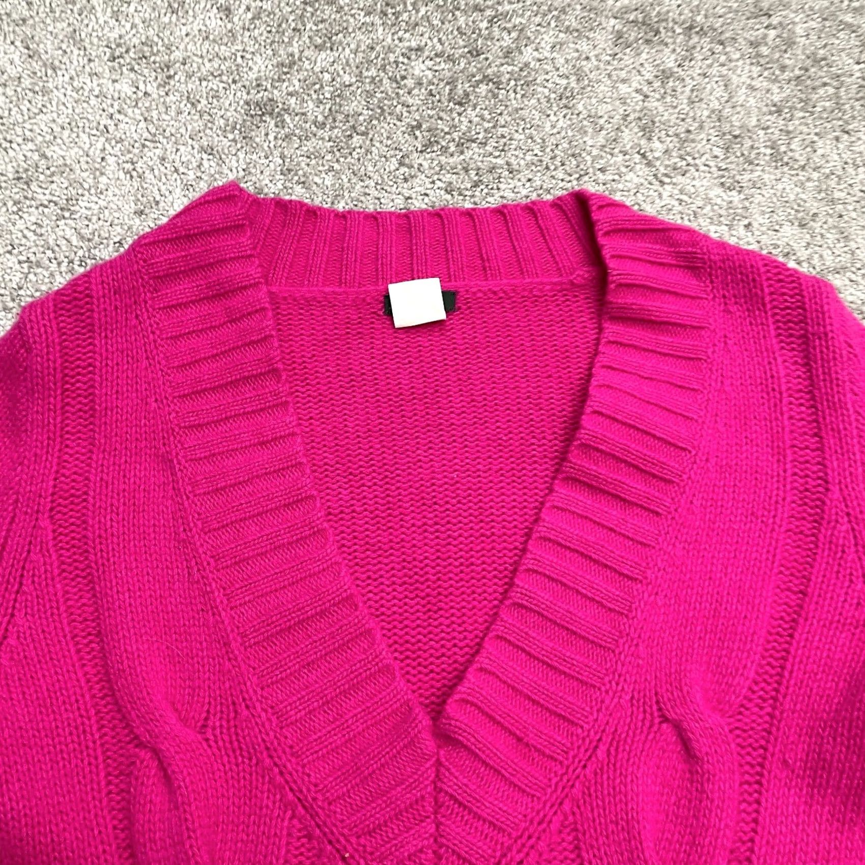 J.Crew J. Crew Wool Cashmere Cable Knit Sweater Womens Small Pink V-Neck Pullover Size S / US 4 / IT 40 - 4 Thumbnail