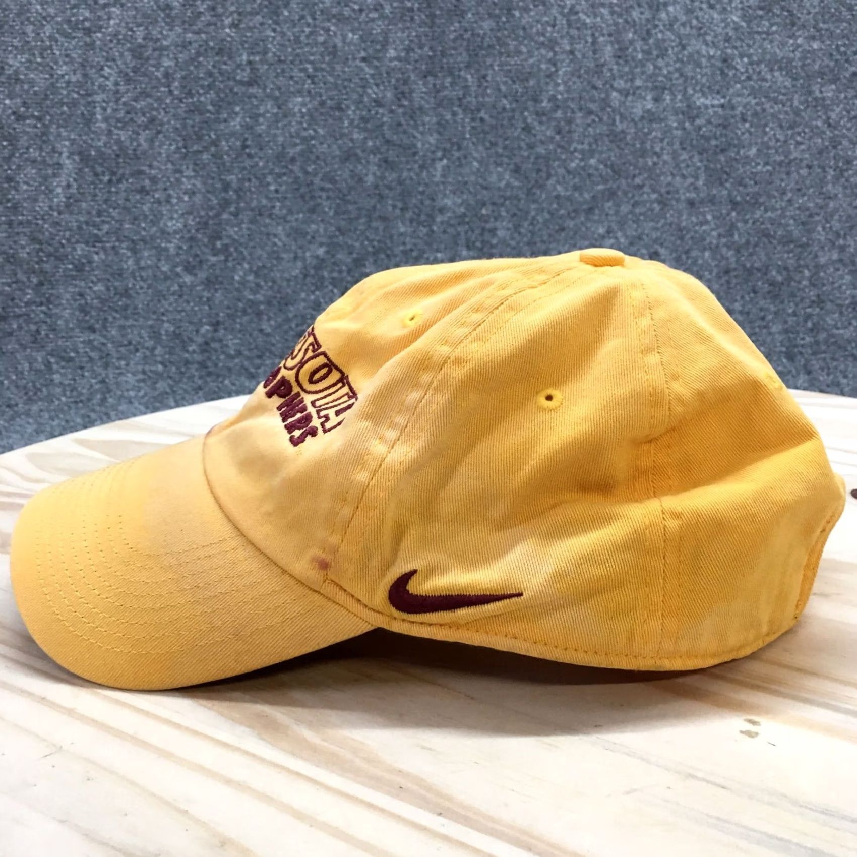 Nike Nike Baseball Cap Minnesota Gophers Mens Gold OS Curved Brim Embroidered Logo Size ONE SIZE - 5 Thumbnail