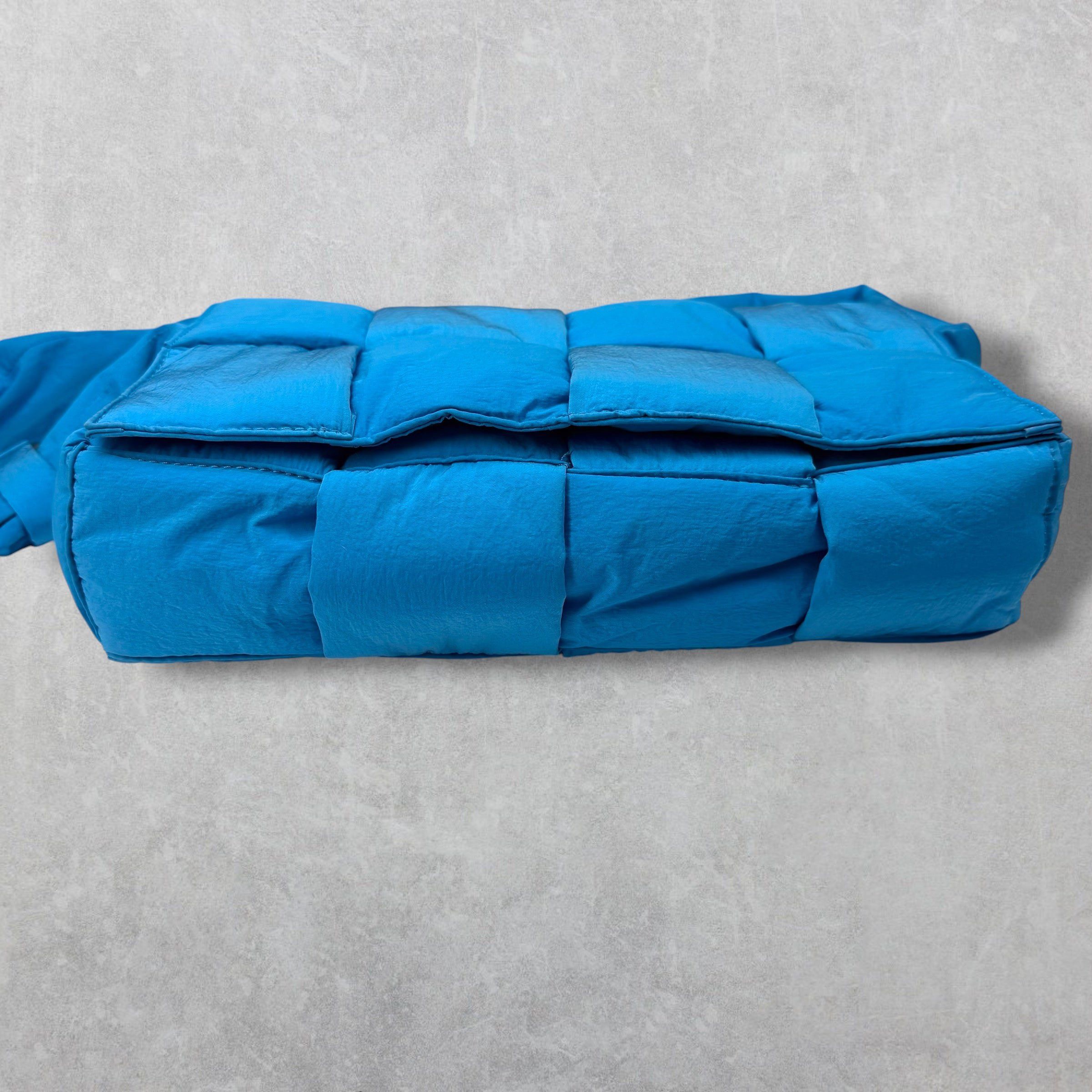Bottega Veneta Bottega Veneta Pool Padded Tech Cassette Bag Size ONE SIZE - 4 Thumbnail