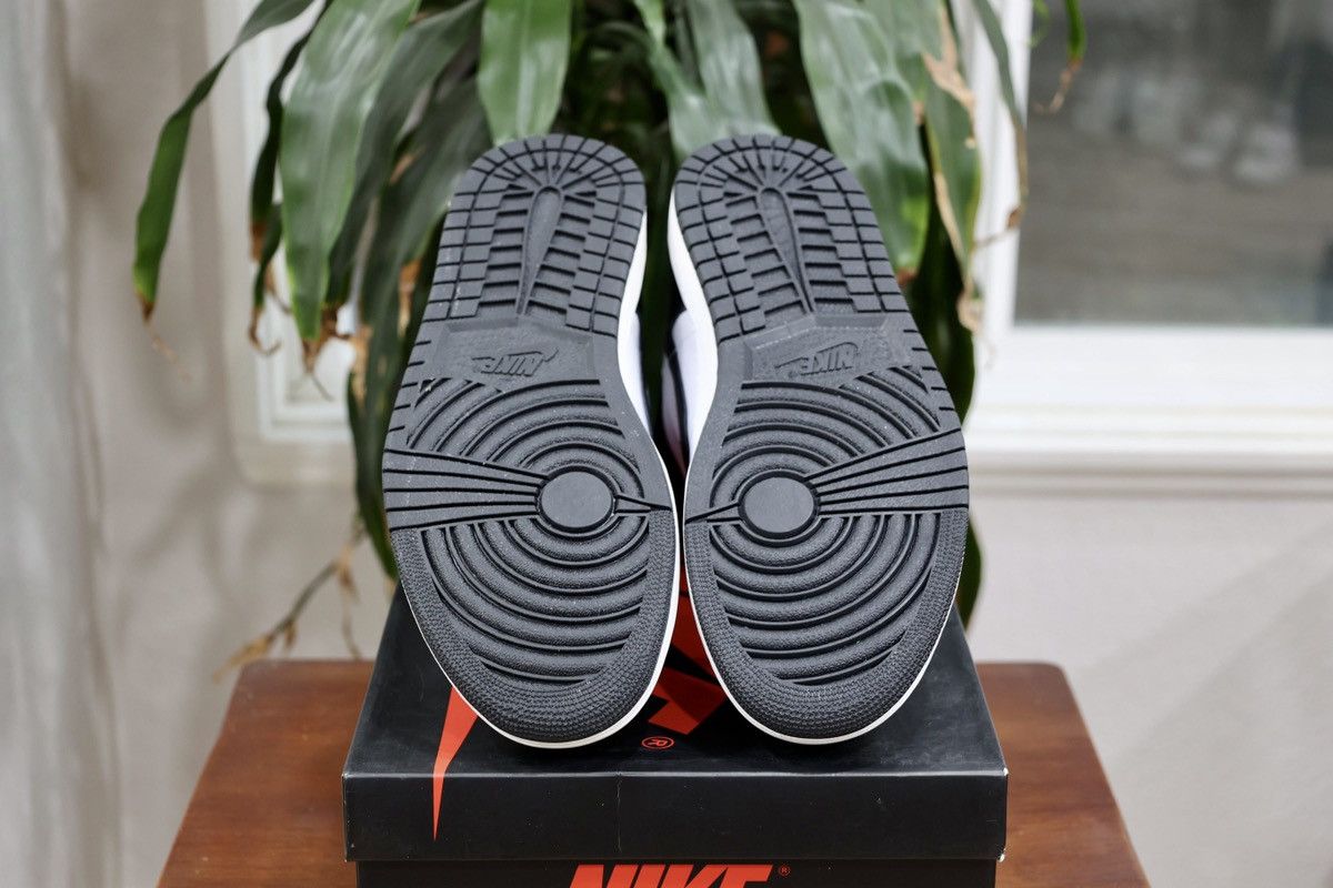 Jordan Brand × Nike × Vintage 2014 Air Jordan 1 Retro High OG 'Black White' Size US 11 / EU 44 - 4 Thumbnail