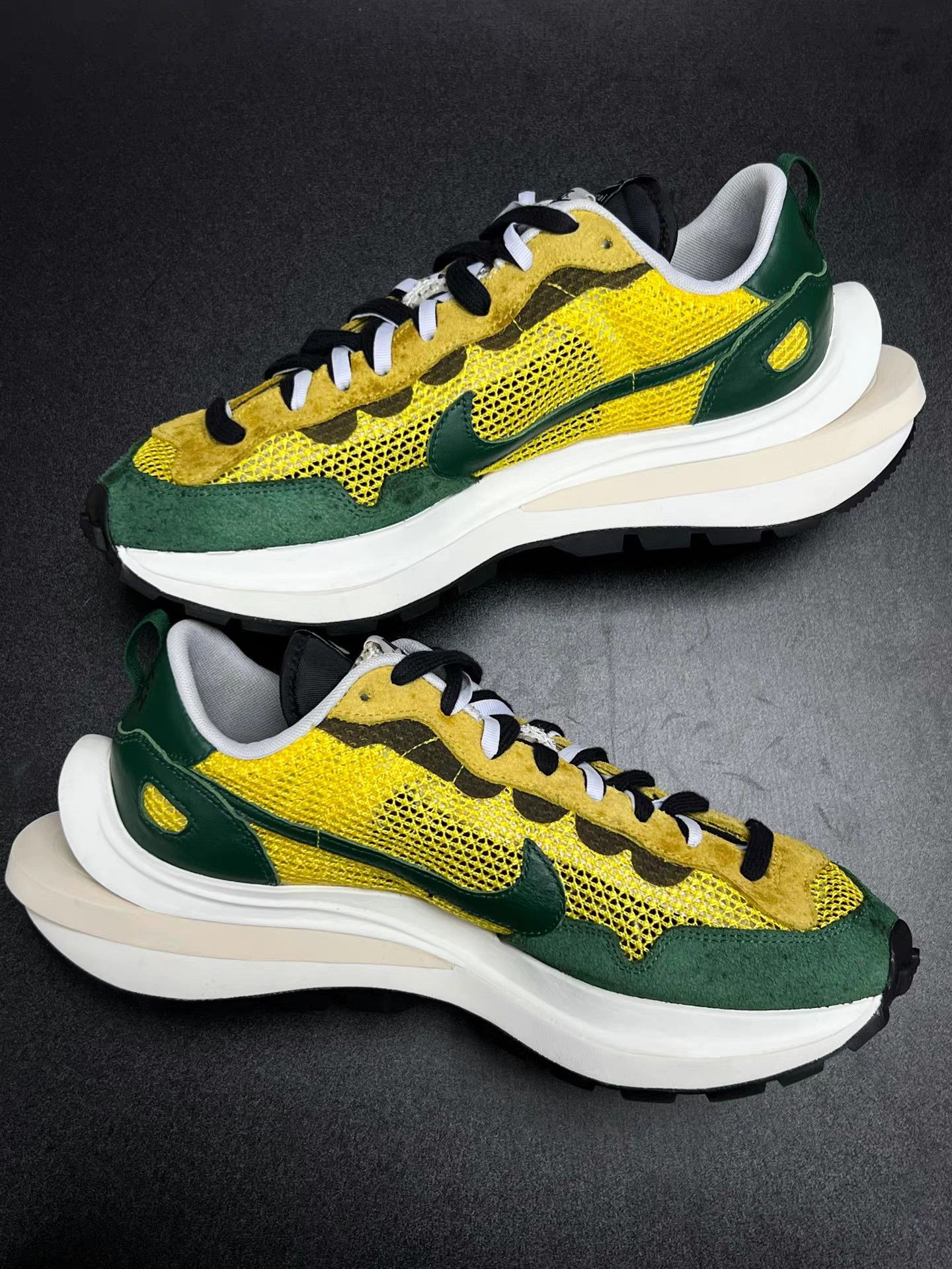 Nike NIKE SACAI VaporWaffle Yellow Green K15 Size US 11.5 / EU 44-45 - 6 Thumbnail