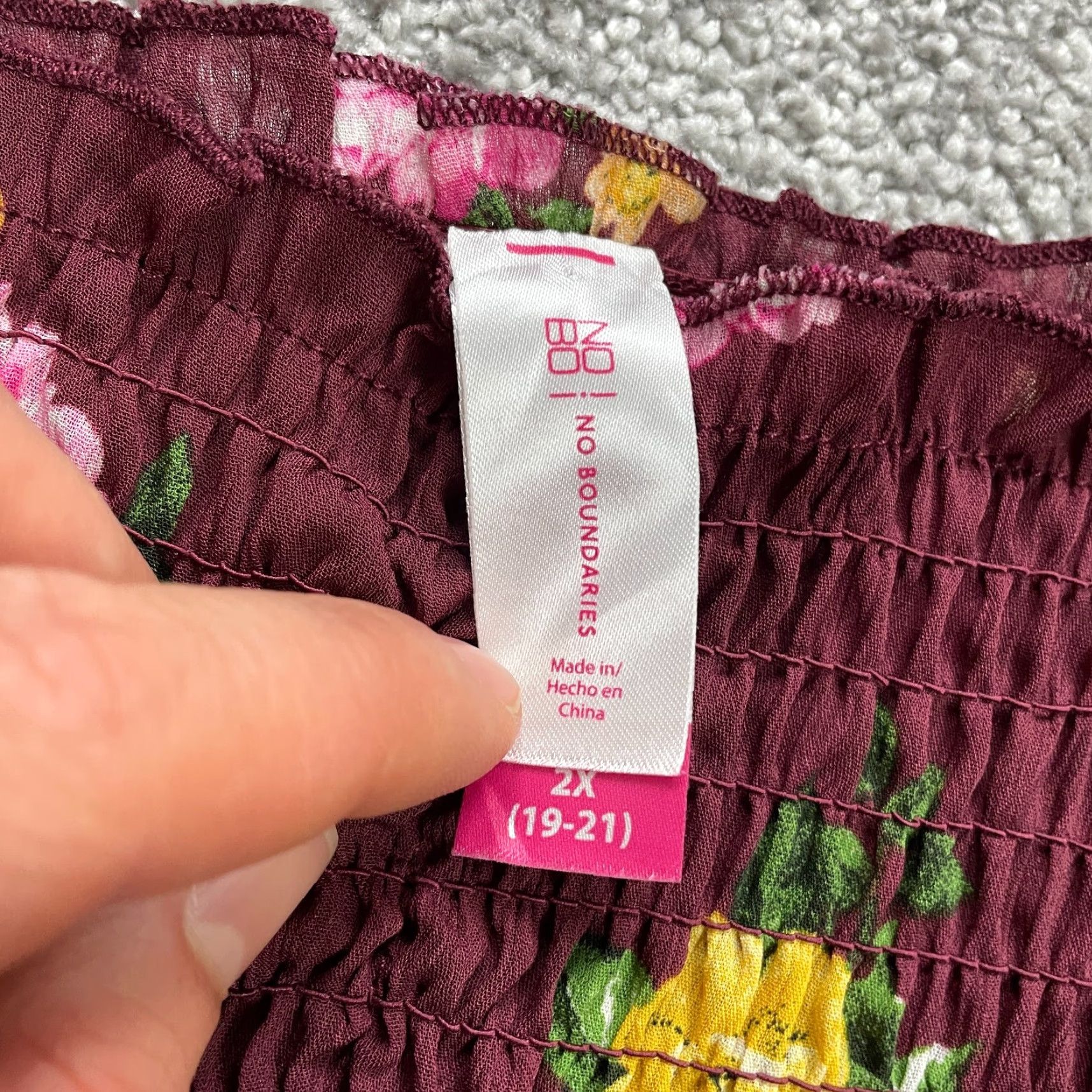 Vintage No Boundaries Smocked Floral Top Womens Juniors 2XL Maroon Sleeveless Ruffles Size XXL / US 16-18 / IT 52-54 - 5 Thumbnail