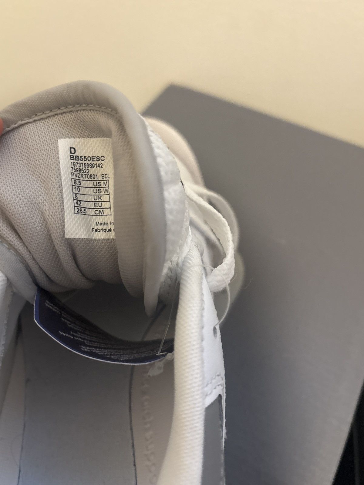 New Balance New balence 550 white and grey Size US 8.5 / EU 41-42 - 9 Thumbnail