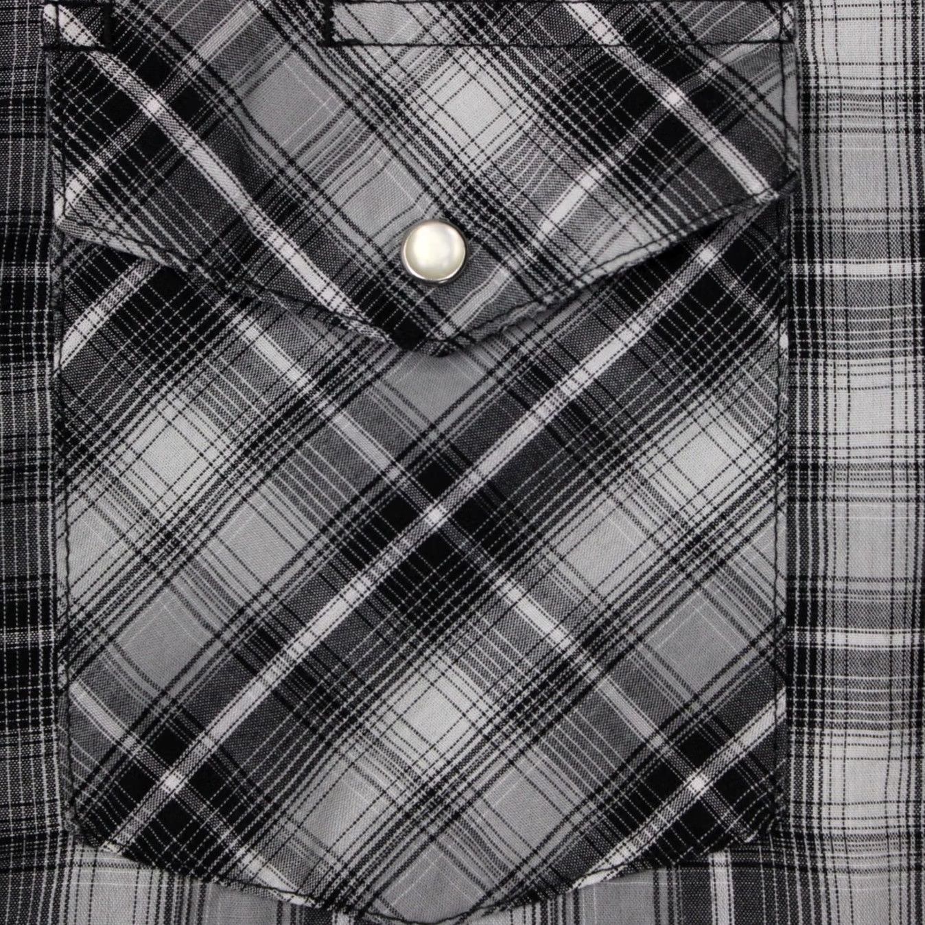 Wrangler Wrangler Shirt Mens 3XL Black/White Plaid Cotton/Poly Western S/S Button-Up, Casual, Workwear, 3XL Mens, Western Theme, Regular Fit, Knit Fabric Size US XXL / EU 58 / 5 - 7 Thumbnail