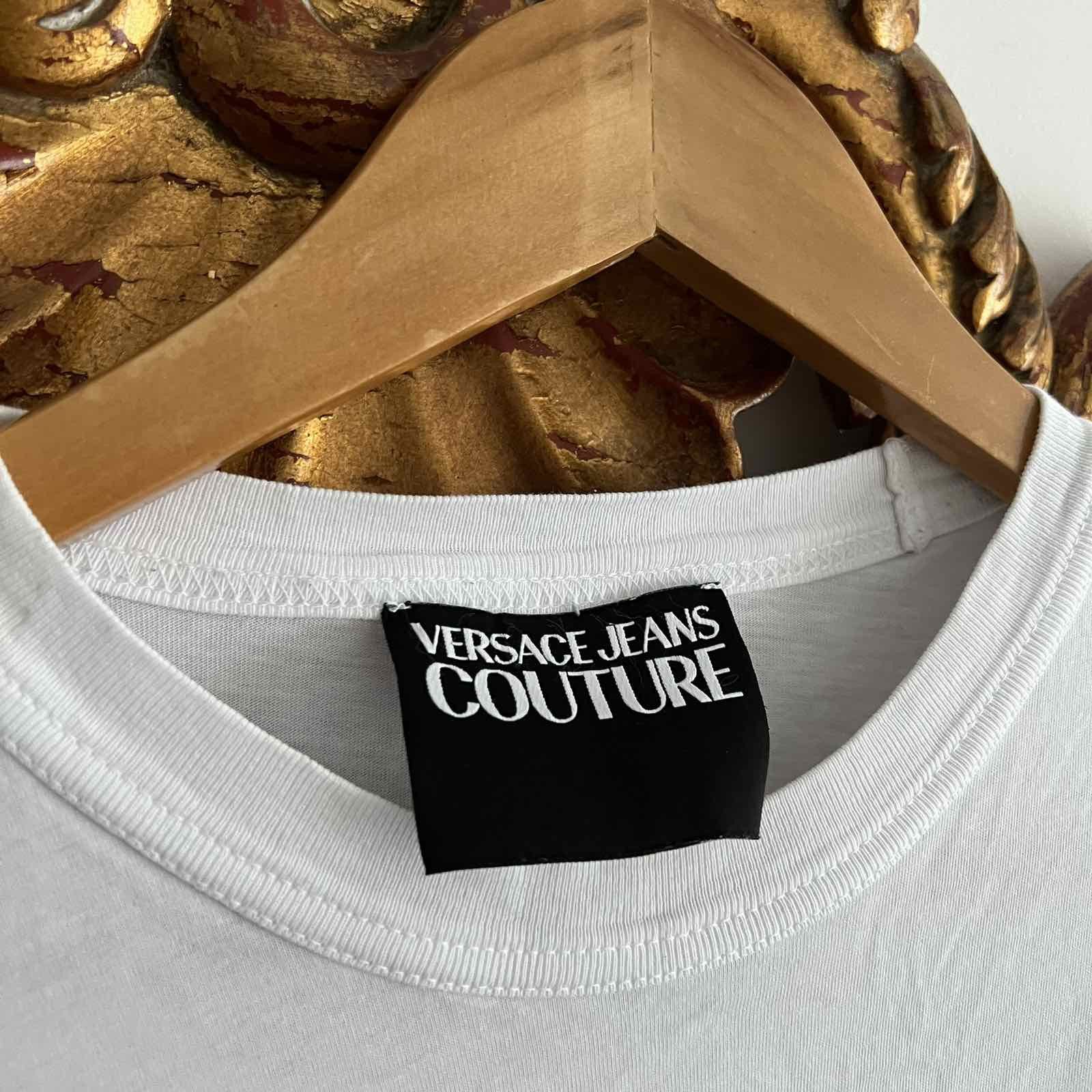 Versace Versace Jeans Couture Tee Big logo gold Sz M Size US M / EU 48-50 / 2 - 5 Thumbnail