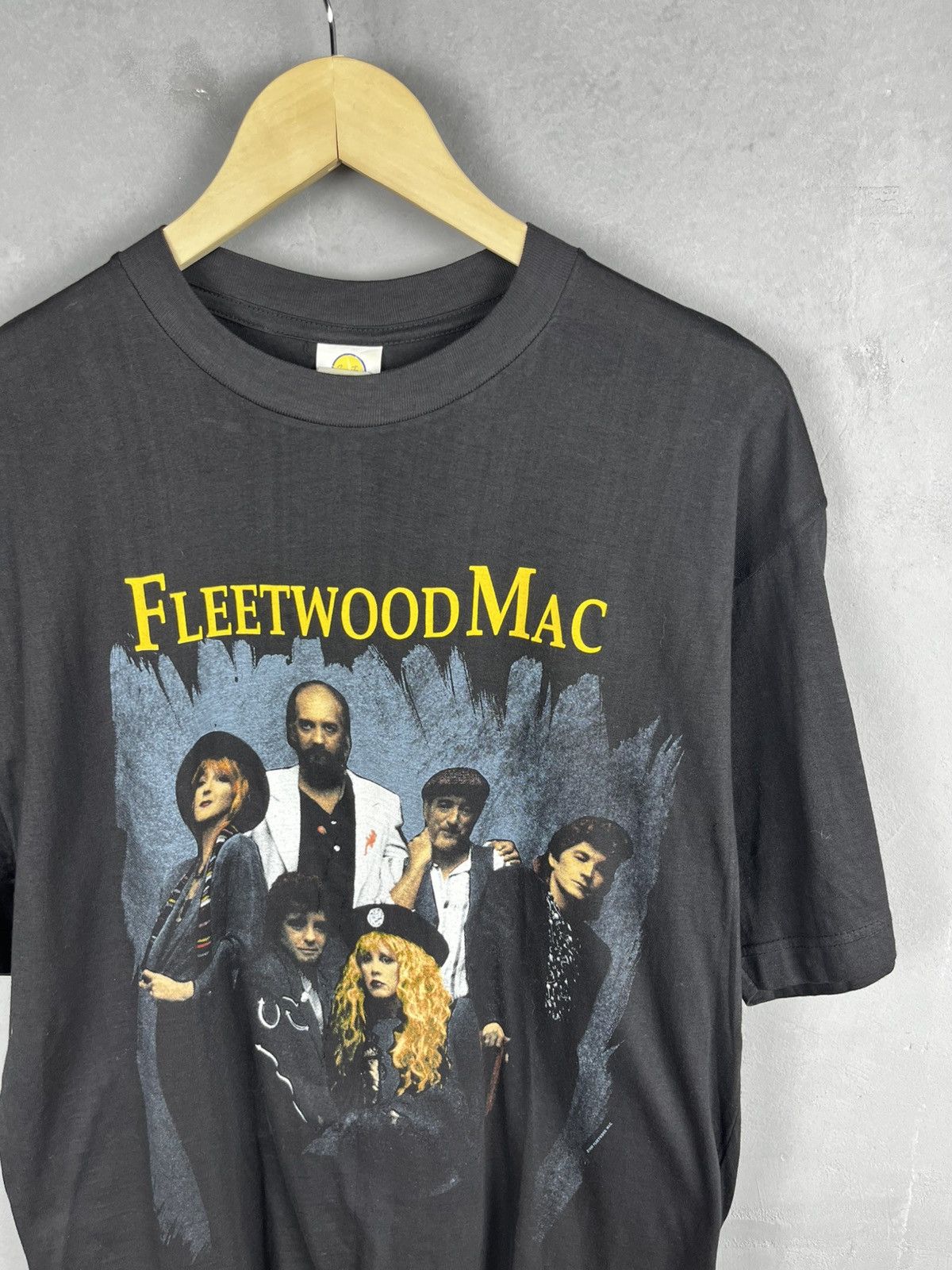 Band Tees Fleetwood Mac t shirt 1990 vintage rare Size US L / EU 52-54 / 3 - 4 Thumbnail