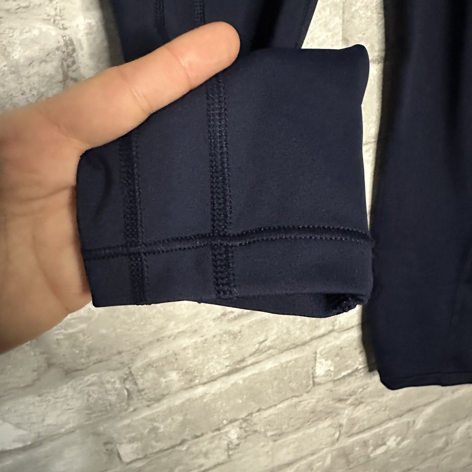 Athleta Athleta Ultimate Stash 7/8 Tight NWT Size XXS (Dress Blue) Size 24" / US 00 / IT 34 - 7 Thumbnail