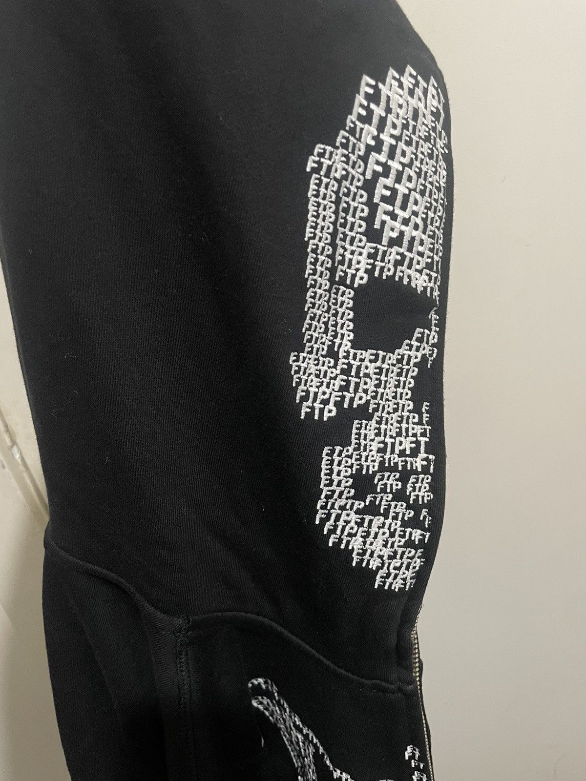 Fuck The Population FTP 2021 Skull Hoodie (Glow-In-The-Dark) Size US S / EU 44-46 / 1 - 2 Thumbnail