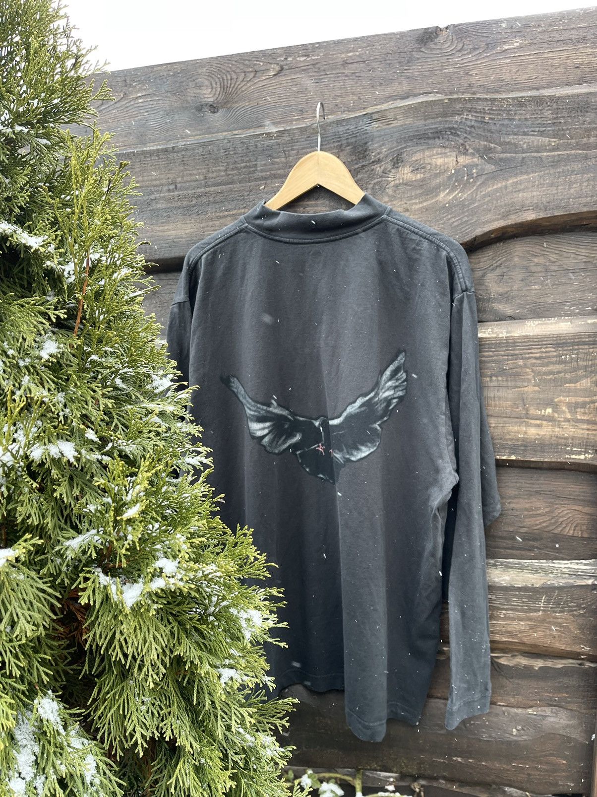 Balenciaga × Gap × Kanye West YEEZY GAP ENGINEERED BY BALENCIAGA DOVE LONGSLEEVE TEE BLACK Size US S / EU 44-46 / 1 - 8 Thumbnail