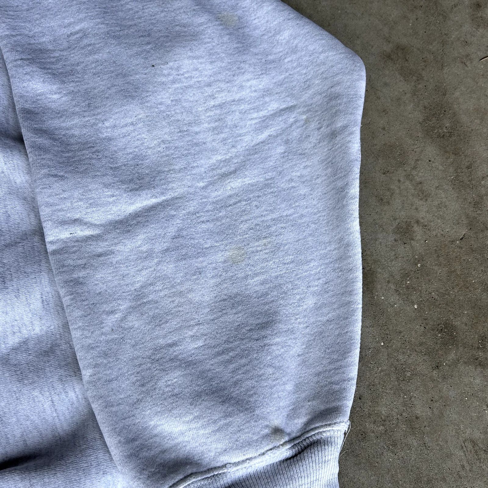 Vintage Vintage Iowa University Crewneck XL Stained Size US XL / EU 56 / 4 - 8 Thumbnail