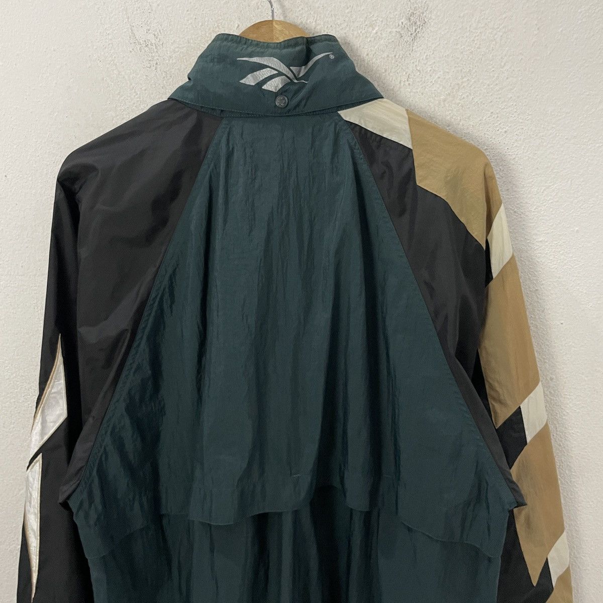 Reebok Vintage 90s Reebok Big Logo Windbraker Jacket Size US XL / EU 56 / 4 - 11 Thumbnail