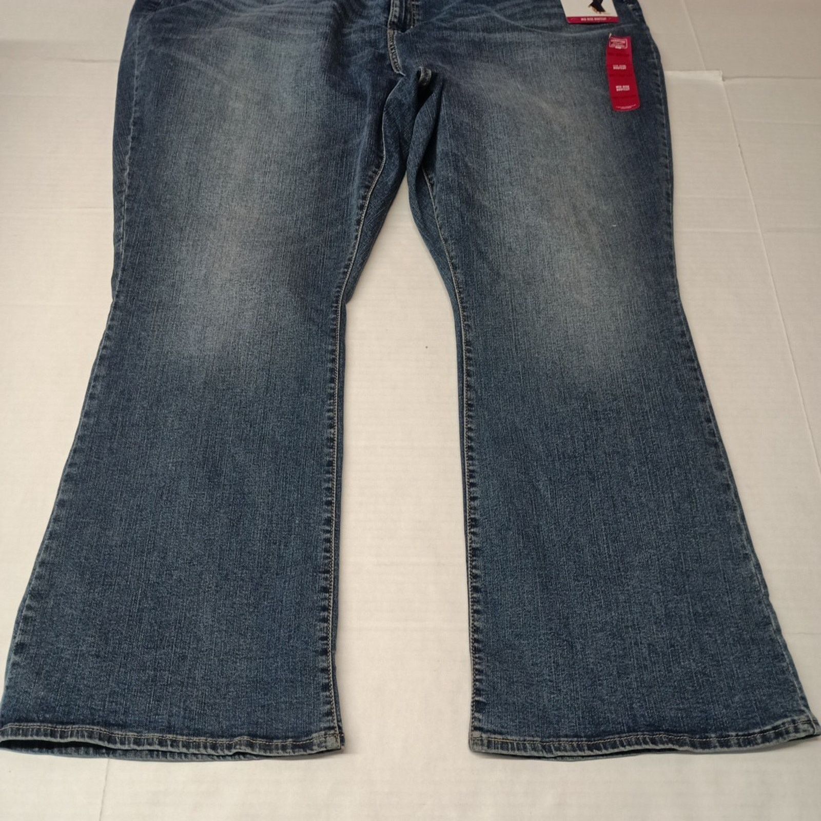 Levi's Levi’s Jeans Women's Blue Bootcut Mid Rise 28S W39 L30 Size 39" - 3 Thumbnail